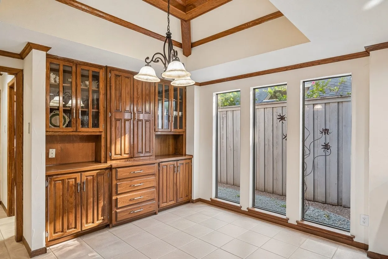 Single Family Residence For Sale in Collin County , 4203 Cobblers Lane, Dallas, Texas 75287, 4 Bedroom, 4 Bathroom, 2 Garage spaces, 3,110 Sqft, built in 1981, mls#21367664, Real Estate Agent in Dallas, Homes For Sale in Collin county, Homes For Sale in Dallas, Realtor in Dallas Texas, Real Estate Brokerage Independent Realty Texas, Luminita Cordes Realtor