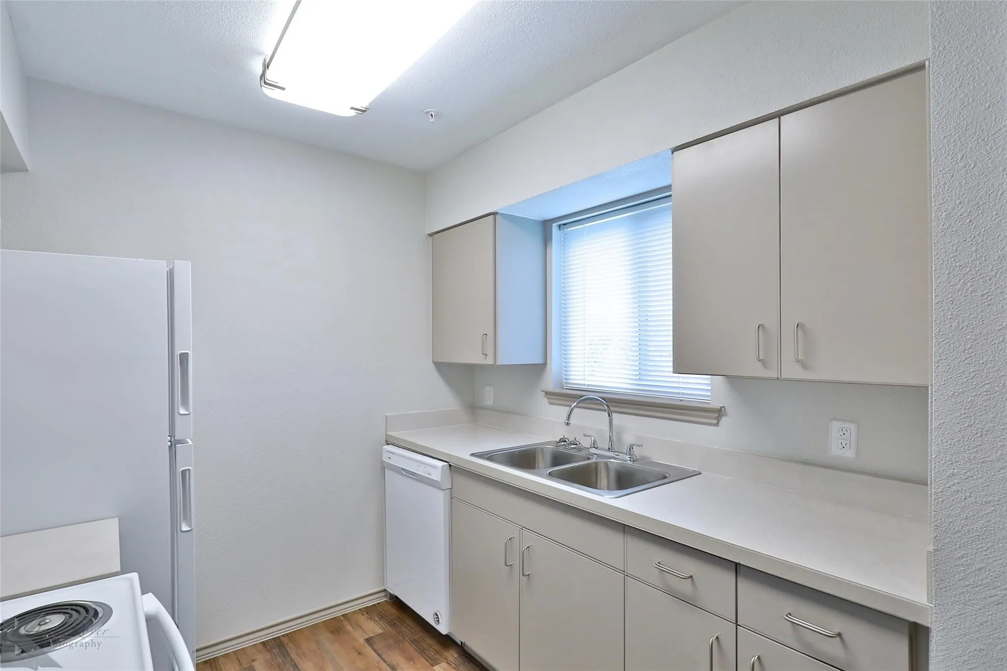 Apartment For Rent in Taylor County , 2800 Sayles Boulevard 02 A, Abilene, Texas 79605, 2 Bedroom, 1 Bathroom, Garage spaces, 975 Sqft, built in 1966, mls#21374673, Real Estate Agent in Abilene, Homes For Rent in Taylor county, Homes For Rent in Abilene, Realtor in Abilene Texas, Real Estate Brokerage Independent Realty Texas, Luminita Cordes Realtor