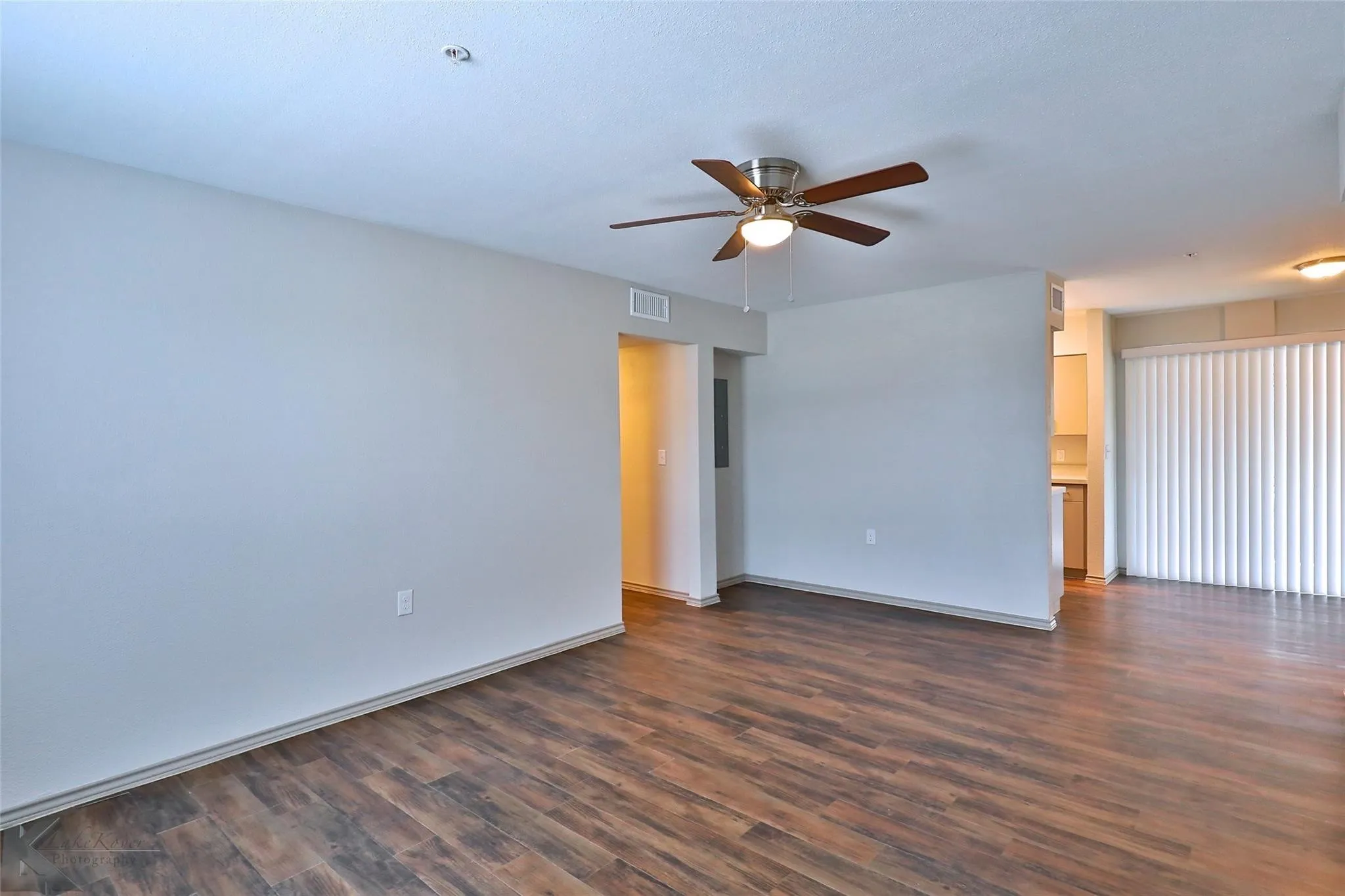Apartment For Rent in Taylor County , 2800 Sayles Boulevard 02 A, Abilene, Texas 79605, 2 Bedroom, 1 Bathroom, Garage spaces, 975 Sqft, built in 1966, mls#21374673, Real Estate Agent in Abilene, Homes For Rent in Taylor county, Homes For Rent in Abilene, Realtor in Abilene Texas, Real Estate Brokerage Independent Realty Texas, Luminita Cordes Realtor