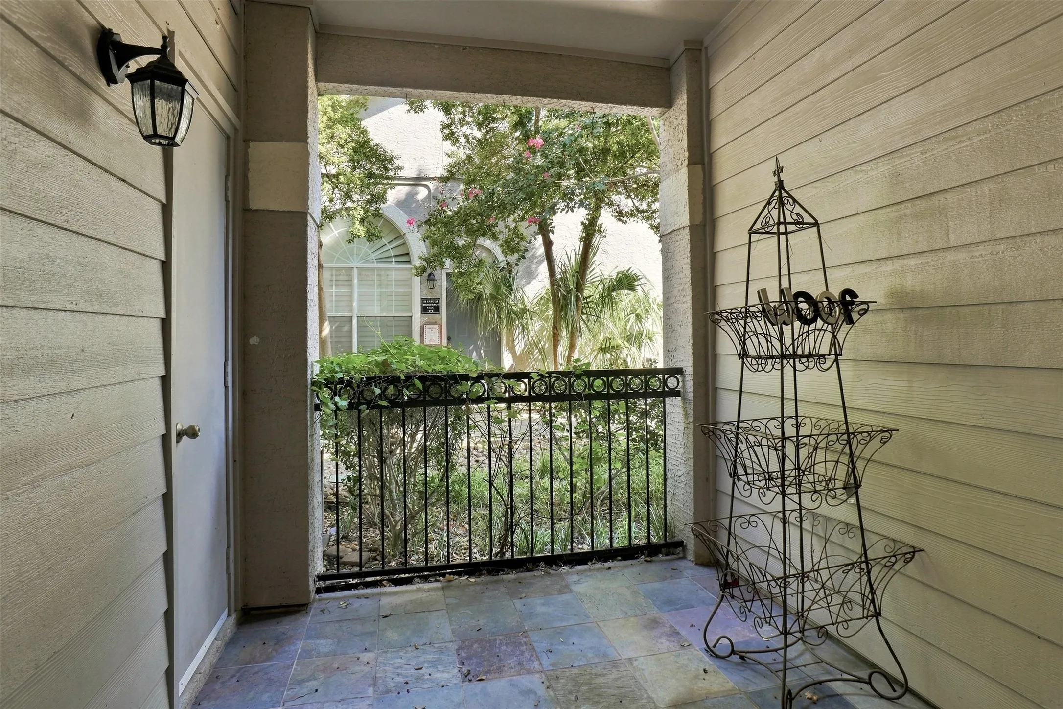 Condominium For Sale in Collin County , 2601 Preston Road 4103, Plano, Texas 75093, 1 Bedroom, 1 Bathroom, 1 Garage spaces, 813 Sqft, built in 1995, mls#21374647, Real Estate Agent in Plano, Homes For Sale in Collin county, Homes For Sale in Plano, Realtor in Plano Texas, Real Estate Brokerage Independent Realty Texas, Luminita Cordes Realtor