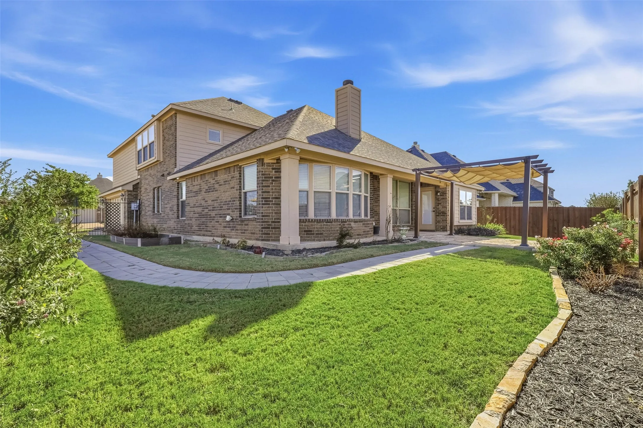 Single Family Residence For Sale in Tarrant County , 5224 Smokey Ridge Drive, Fort Worth, Texas 76123, 5 Bedroom, 3 Bathroom, 2 Garage spaces, 2,972 Sqft, built in 2012, mls#21374677, Real Estate Agent in Fort Worth, Homes For Sale in Tarrant county, Homes For Sale in Fort Worth, Realtor in Fort Worth Texas, Real Estate Brokerage Independent Realty Texas, Luminita Cordes Realtor