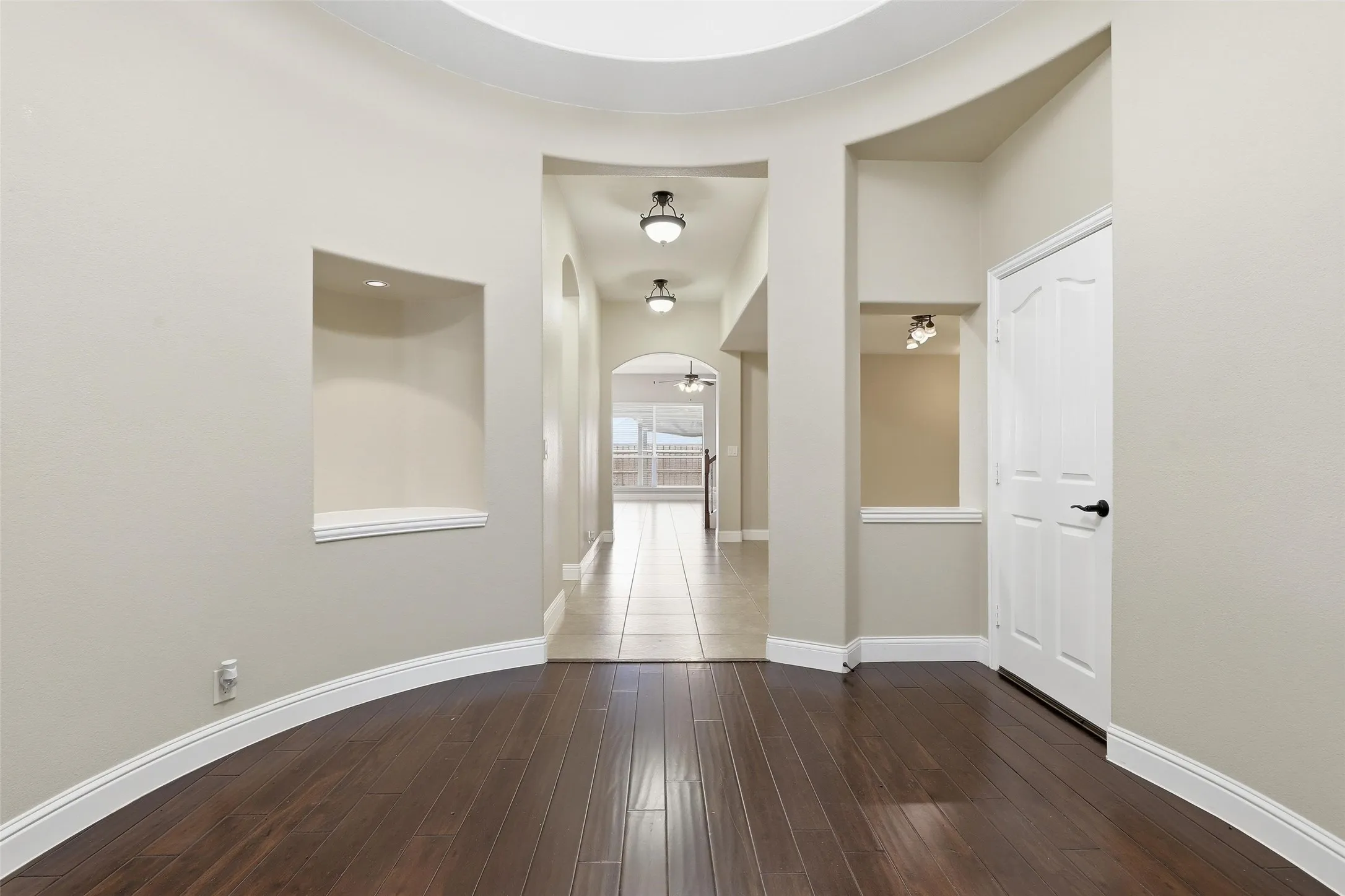 Single Family Residence For Sale in Tarrant County , 5224 Smokey Ridge Drive, Fort Worth, Texas 76123, 5 Bedroom, 3 Bathroom, 2 Garage spaces, 2,972 Sqft, built in 2012, mls#21374677, Real Estate Agent in Fort Worth, Homes For Sale in Tarrant county, Homes For Sale in Fort Worth, Realtor in Fort Worth Texas, Real Estate Brokerage Independent Realty Texas, Luminita Cordes Realtor