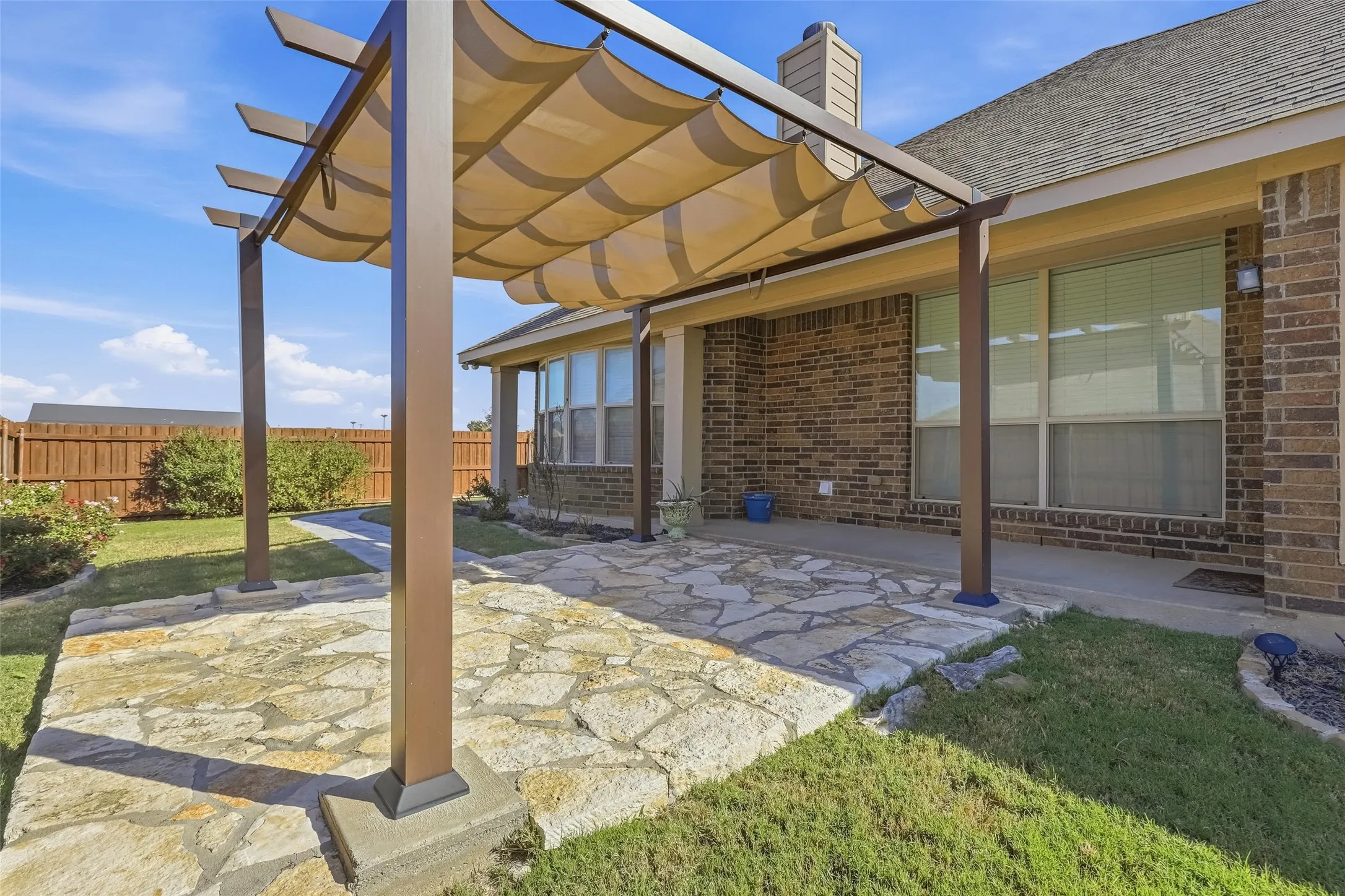 Single Family Residence For Sale in Tarrant County , 5224 Smokey Ridge Drive, Fort Worth, Texas 76123, 5 Bedroom, 3 Bathroom, 2 Garage spaces, 2,972 Sqft, built in 2012, mls#21374677, Real Estate Agent in Fort Worth, Homes For Sale in Tarrant county, Homes For Sale in Fort Worth, Realtor in Fort Worth Texas, Real Estate Brokerage Independent Realty Texas, Luminita Cordes Realtor