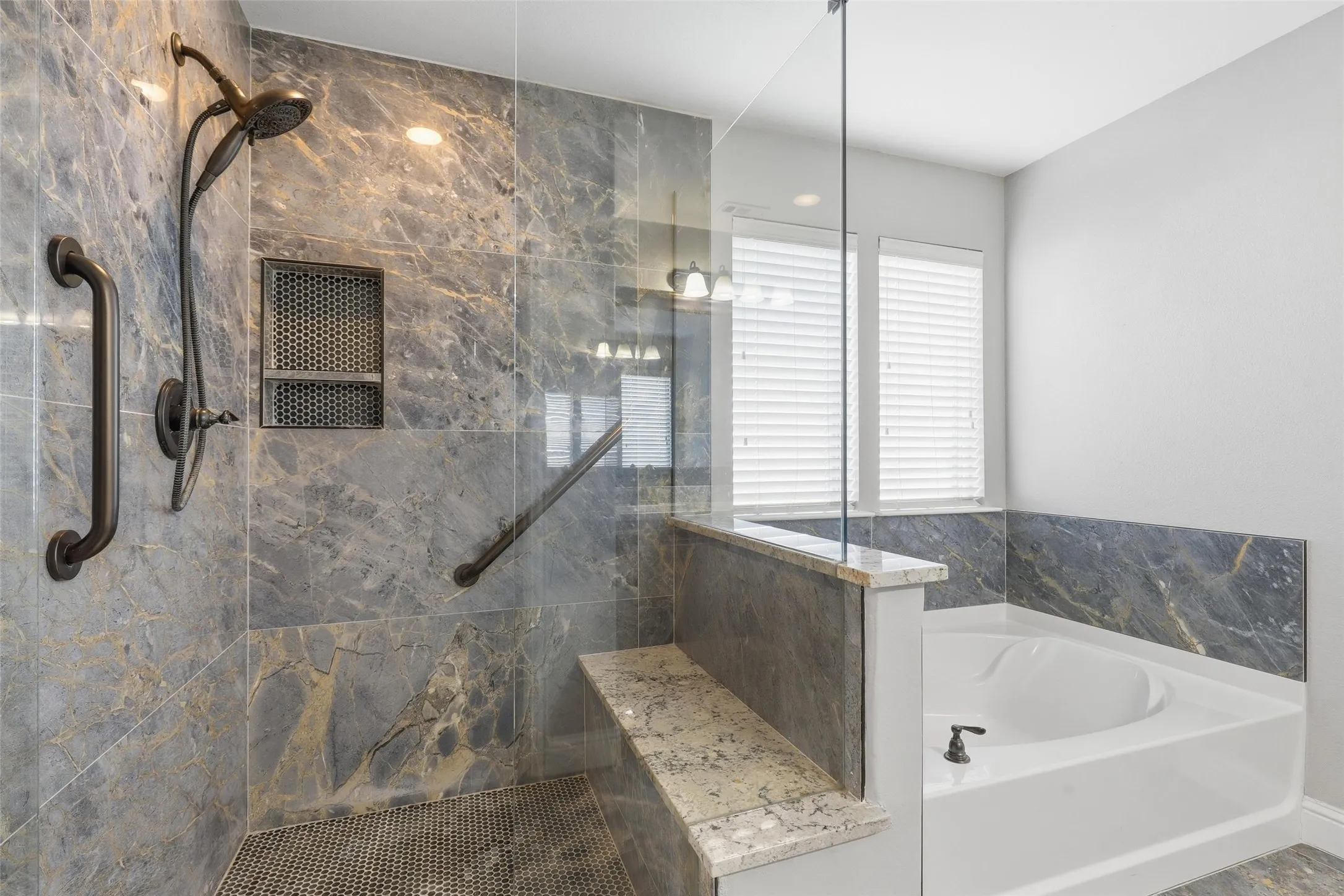Single Family Residence For Sale in Tarrant County , 5224 Smokey Ridge Drive, Fort Worth, Texas 76123, 5 Bedroom, 3 Bathroom, 2 Garage spaces, 2,972 Sqft, built in 2012, mls#21374677, Real Estate Agent in Fort Worth, Homes For Sale in Tarrant county, Homes For Sale in Fort Worth, Realtor in Fort Worth Texas, Real Estate Brokerage Independent Realty Texas, Luminita Cordes Realtor
