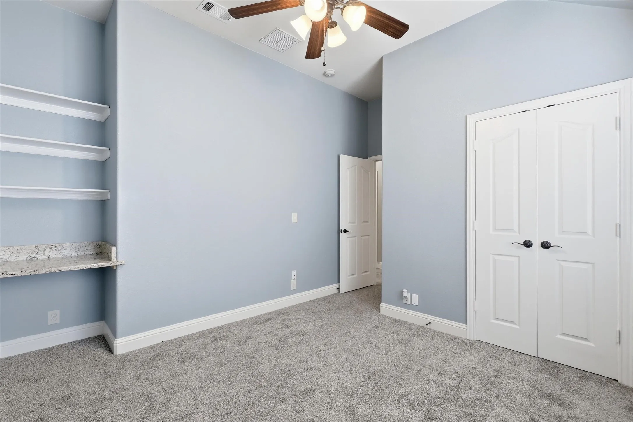 Single Family Residence For Sale in Tarrant County , 5224 Smokey Ridge Drive, Fort Worth, Texas 76123, 5 Bedroom, 3 Bathroom, 2 Garage spaces, 2,972 Sqft, built in 2012, mls#21374677, Real Estate Agent in Fort Worth, Homes For Sale in Tarrant county, Homes For Sale in Fort Worth, Realtor in Fort Worth Texas, Real Estate Brokerage Independent Realty Texas, Luminita Cordes Realtor