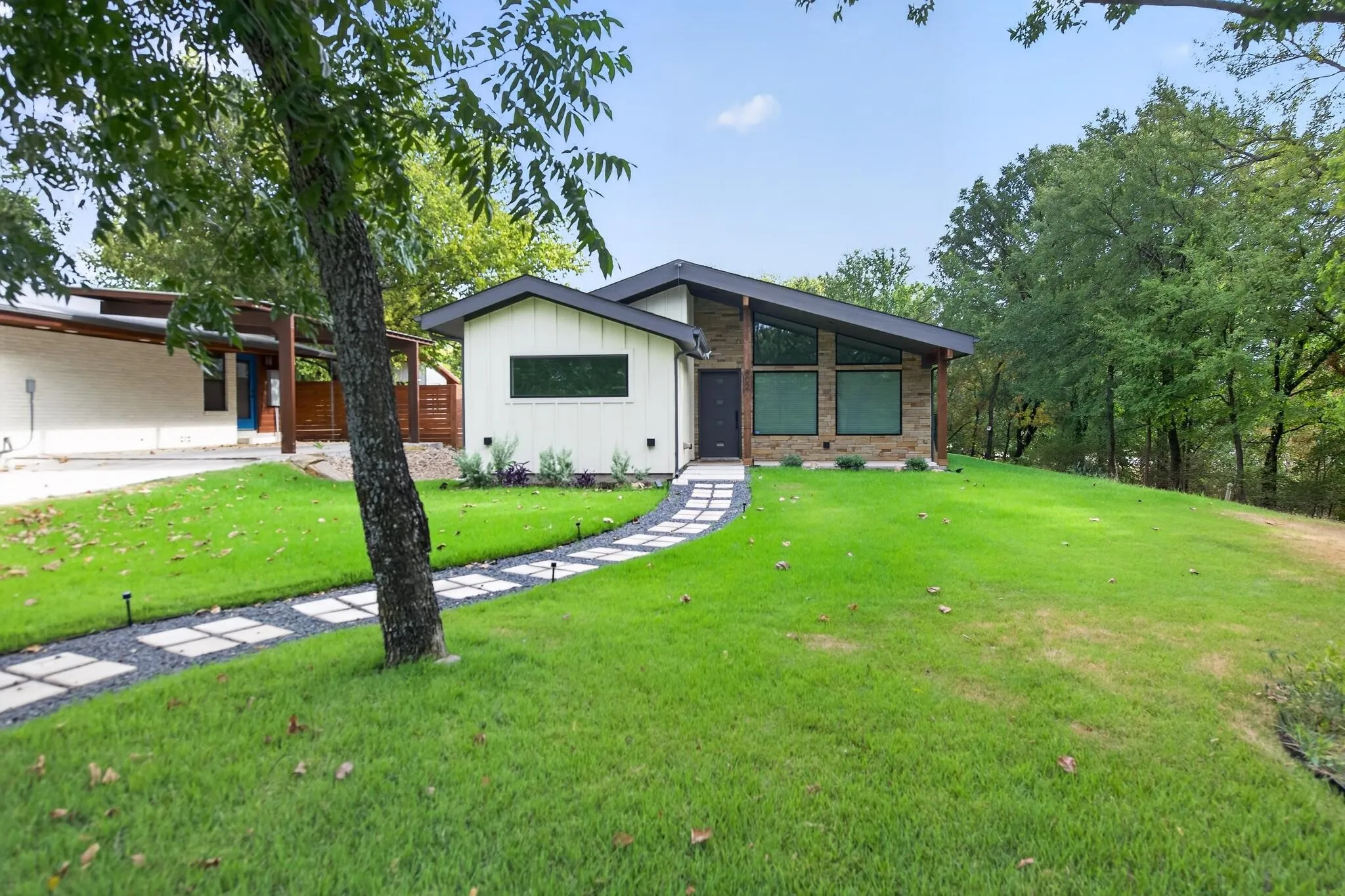 Single Family Residence For Sale in Wise County , 802 Stevens Street, Bridgeport, Texas 76426, 3 Bedroom, 2 Bathroom, 1 Garage spaces, 1,364 Sqft, built in 2024, mls#21374676, Real Estate Agent in Bridgeport, Homes For Sale in Wise county, Homes For Sale in Bridgeport, Realtor in Bridgeport Texas, Real Estate Brokerage Independent Realty Texas, Luminita Cordes Realtor