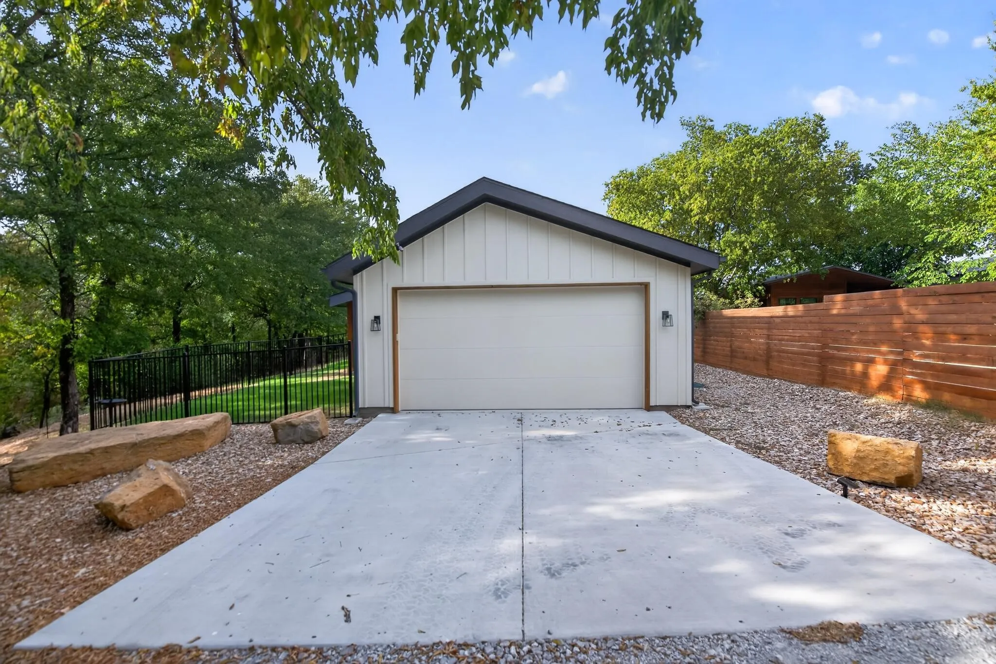 Single Family Residence For Sale in Wise County , 802 Stevens Street, Bridgeport, Texas 76426, 3 Bedroom, 2 Bathroom, 1 Garage spaces, 1,364 Sqft, built in 2024, mls#21374676, Real Estate Agent in Bridgeport, Homes For Sale in Wise county, Homes For Sale in Bridgeport, Realtor in Bridgeport Texas, Real Estate Brokerage Independent Realty Texas, Luminita Cordes Realtor