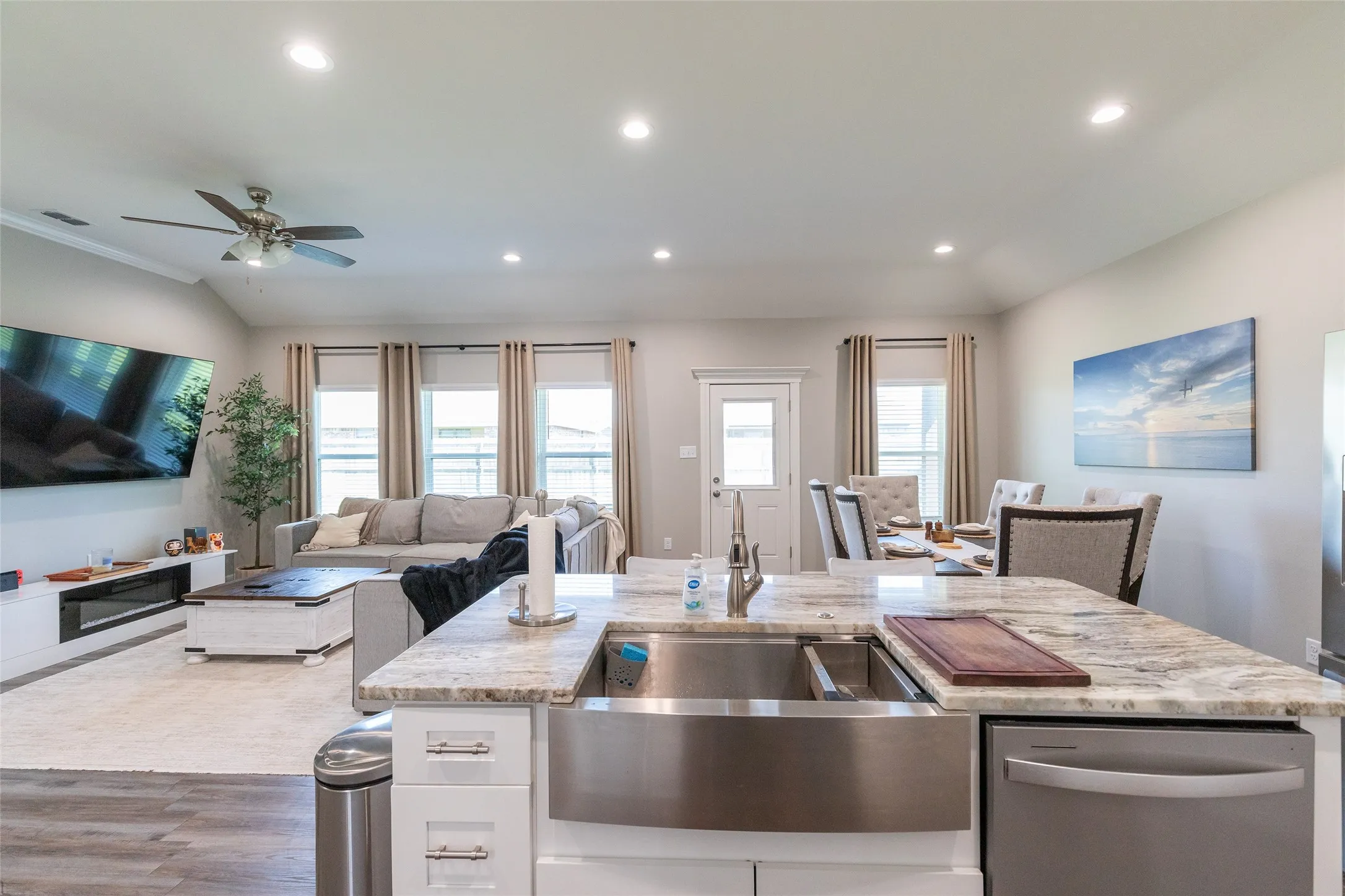 Single Family Residence For Rent in Taylor County , 328 Evening Shade Lane, Abilene, Texas 79602, 4 Bedroom, 2 Bathroom, 2 Garage spaces, 1,730 Sqft, built in 2023, mls#21353702, Real Estate Agent in Abilene, Homes For Rent in Taylor county, Homes For Rent in Abilene, Realtor in Abilene Texas, Real Estate Brokerage Independent Realty Texas, Luminita Cordes Realtor