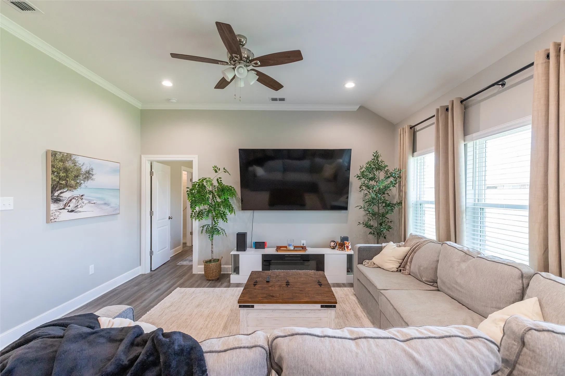 Single Family Residence For Rent in Taylor County , 328 Evening Shade Lane, Abilene, Texas 79602, 4 Bedroom, 2 Bathroom, 2 Garage spaces, 1,730 Sqft, built in 2023, mls#21353702, Real Estate Agent in Abilene, Homes For Rent in Taylor county, Homes For Rent in Abilene, Realtor in Abilene Texas, Real Estate Brokerage Independent Realty Texas, Luminita Cordes Realtor