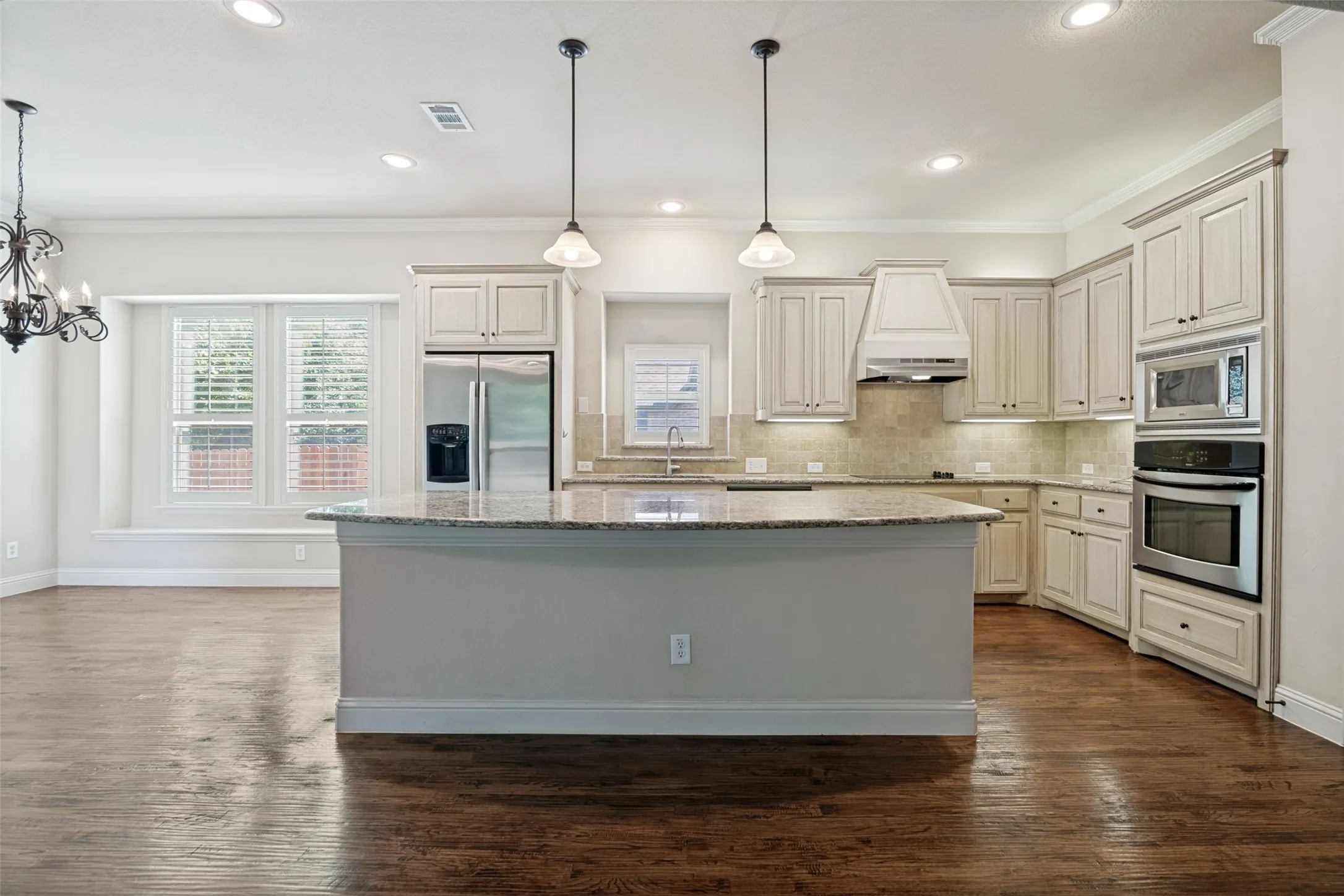 Single Family Residence For Sale in Rockwall County , 2512 Cedarwood Trail, Rockwall, Texas 75032, 4 Bedroom, 2 Bathroom, 2 Garage spaces, 2,761 Sqft, built in 2008, mls#21374679, Real Estate Agent in Rockwall, Homes For Sale in Rockwall county, Homes For Sale in Rockwall, Realtor in Rockwall Texas, Real Estate Brokerage Independent Realty Texas, Luminita Cordes Realtor