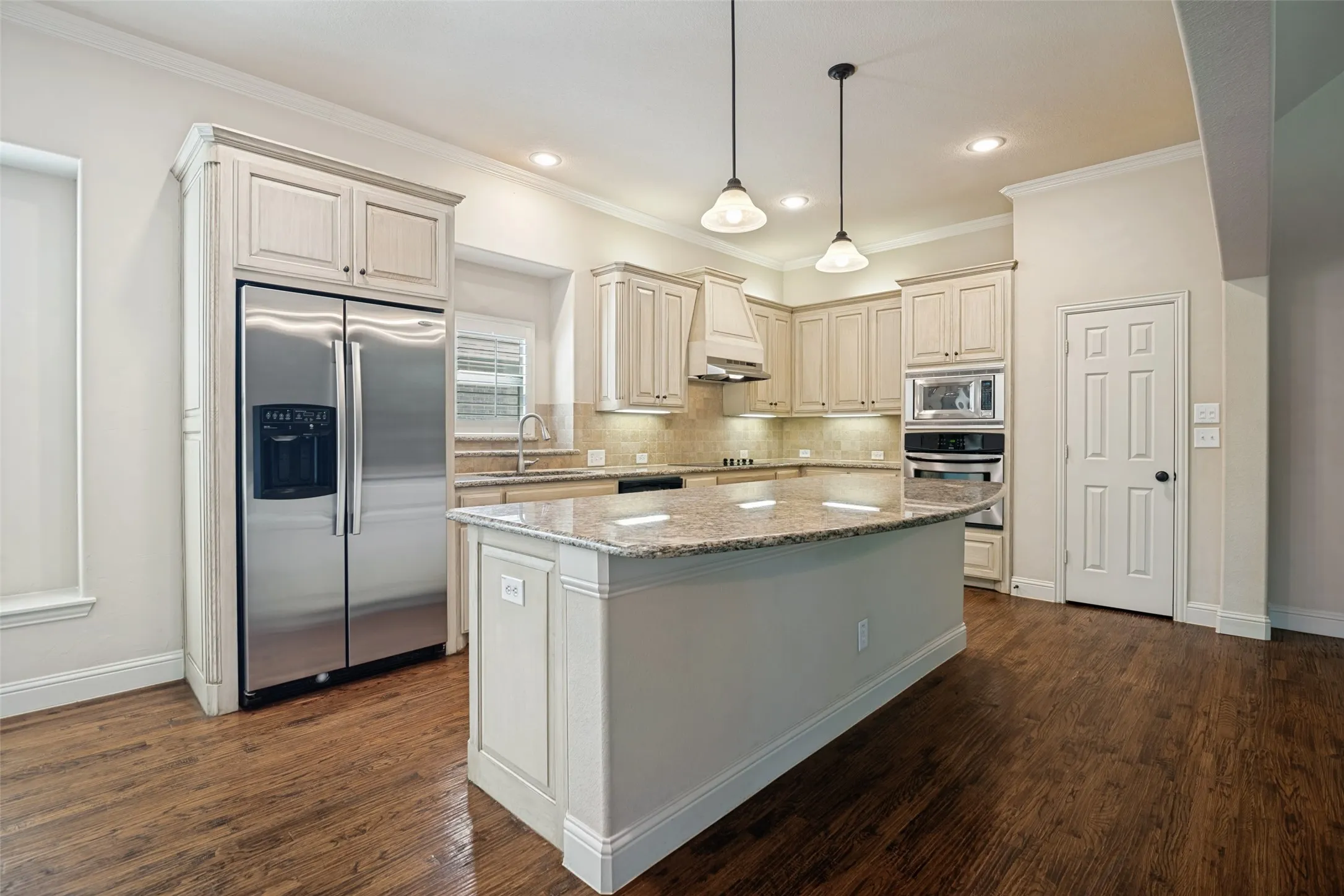 Single Family Residence For Sale in Rockwall County , 2512 Cedarwood Trail, Rockwall, Texas 75032, 4 Bedroom, 2 Bathroom, 2 Garage spaces, 2,761 Sqft, built in 2008, mls#21374679, Real Estate Agent in Rockwall, Homes For Sale in Rockwall county, Homes For Sale in Rockwall, Realtor in Rockwall Texas, Real Estate Brokerage Independent Realty Texas, Luminita Cordes Realtor