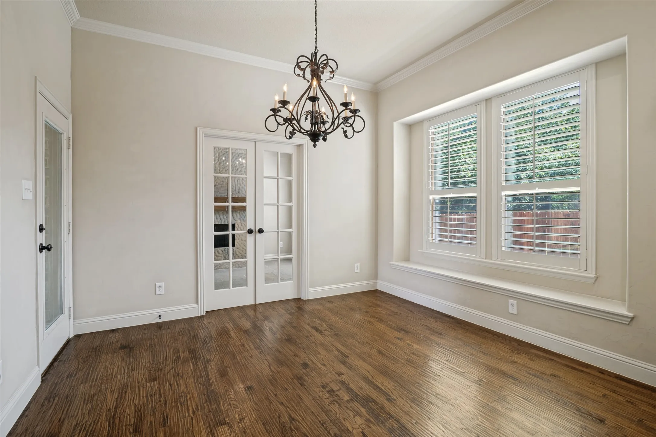 Single Family Residence For Sale in Rockwall County , 2512 Cedarwood Trail, Rockwall, Texas 75032, 4 Bedroom, 2 Bathroom, 2 Garage spaces, 2,761 Sqft, built in 2008, mls#21374679, Real Estate Agent in Rockwall, Homes For Sale in Rockwall county, Homes For Sale in Rockwall, Realtor in Rockwall Texas, Real Estate Brokerage Independent Realty Texas, Luminita Cordes Realtor
