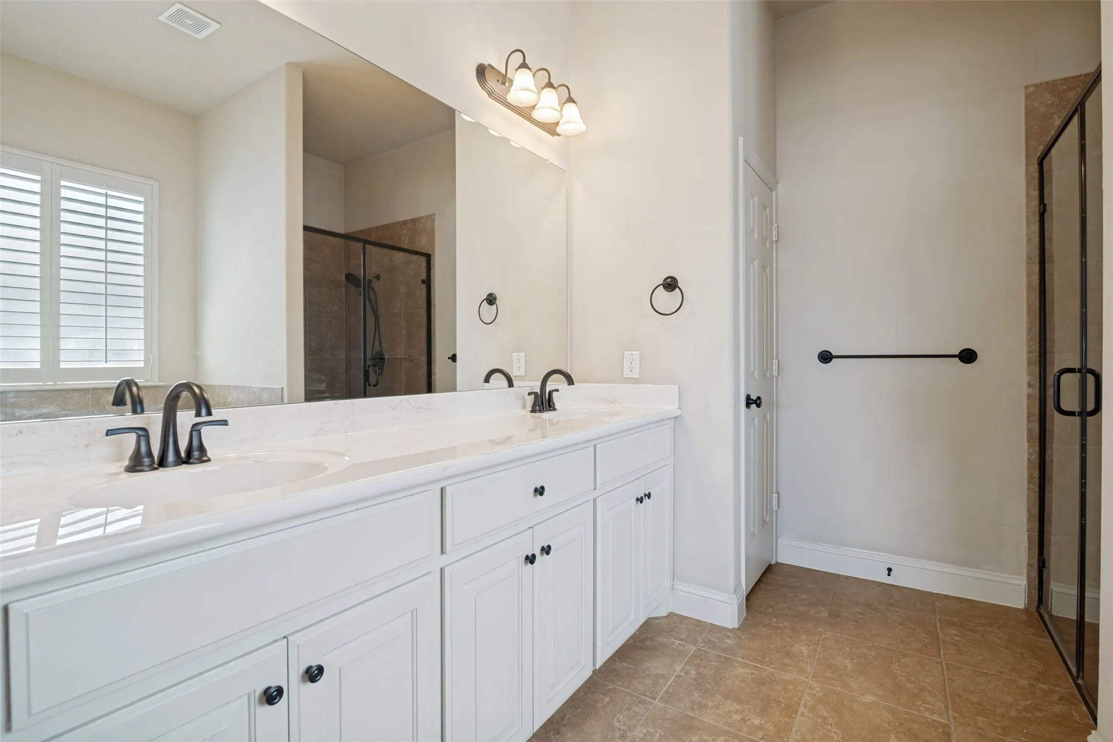 Single Family Residence For Sale in Rockwall County , 2512 Cedarwood Trail, Rockwall, Texas 75032, 4 Bedroom, 2 Bathroom, 2 Garage spaces, 2,761 Sqft, built in 2008, mls#21374679, Real Estate Agent in Rockwall, Homes For Sale in Rockwall county, Homes For Sale in Rockwall, Realtor in Rockwall Texas, Real Estate Brokerage Independent Realty Texas, Luminita Cordes Realtor