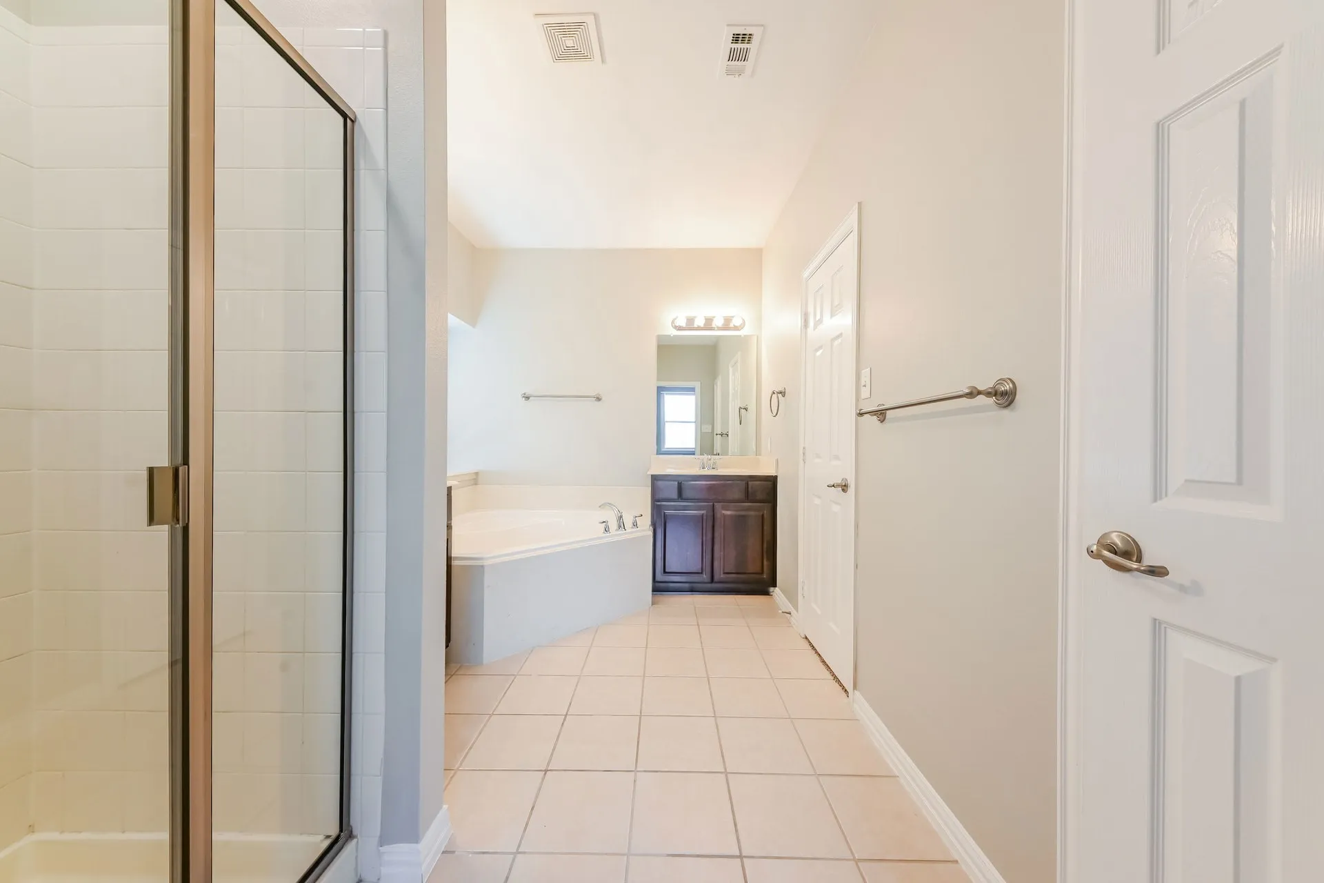 Single Family Residence For Rent in Dallas County , 3108 Silver Creek Drive, Mesquite, Texas 75181, 4 Bedroom, 3 Bathroom, 2 Garage spaces, 2,709 Sqft, built in 2009, mls#21374683, Real Estate Agent in Mesquite, Homes For Rent in Dallas county, Homes For Rent in Mesquite, Realtor in Mesquite Texas, Real Estate Brokerage Independent Realty Texas, Luminita Cordes Realtor