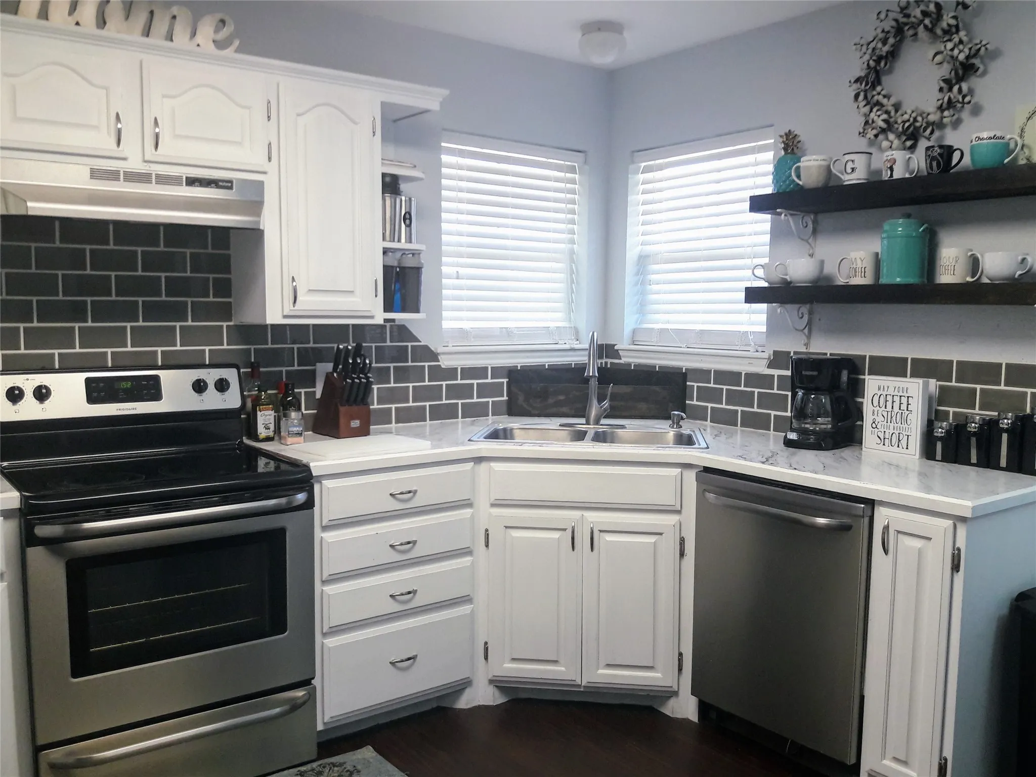 Single Family Residence For Rent in Taylor County , 3517 Mistletoe Court, Abilene, Texas 79606, 3 Bedroom, 2 Bathroom, 2 Garage spaces, 1,376 Sqft, built in 1997, mls#21374686, Real Estate Agent in Abilene, Homes For Rent in Taylor county, Homes For Rent in Abilene, Realtor in Abilene Texas, Real Estate Brokerage Independent Realty Texas, Luminita Cordes Realtor