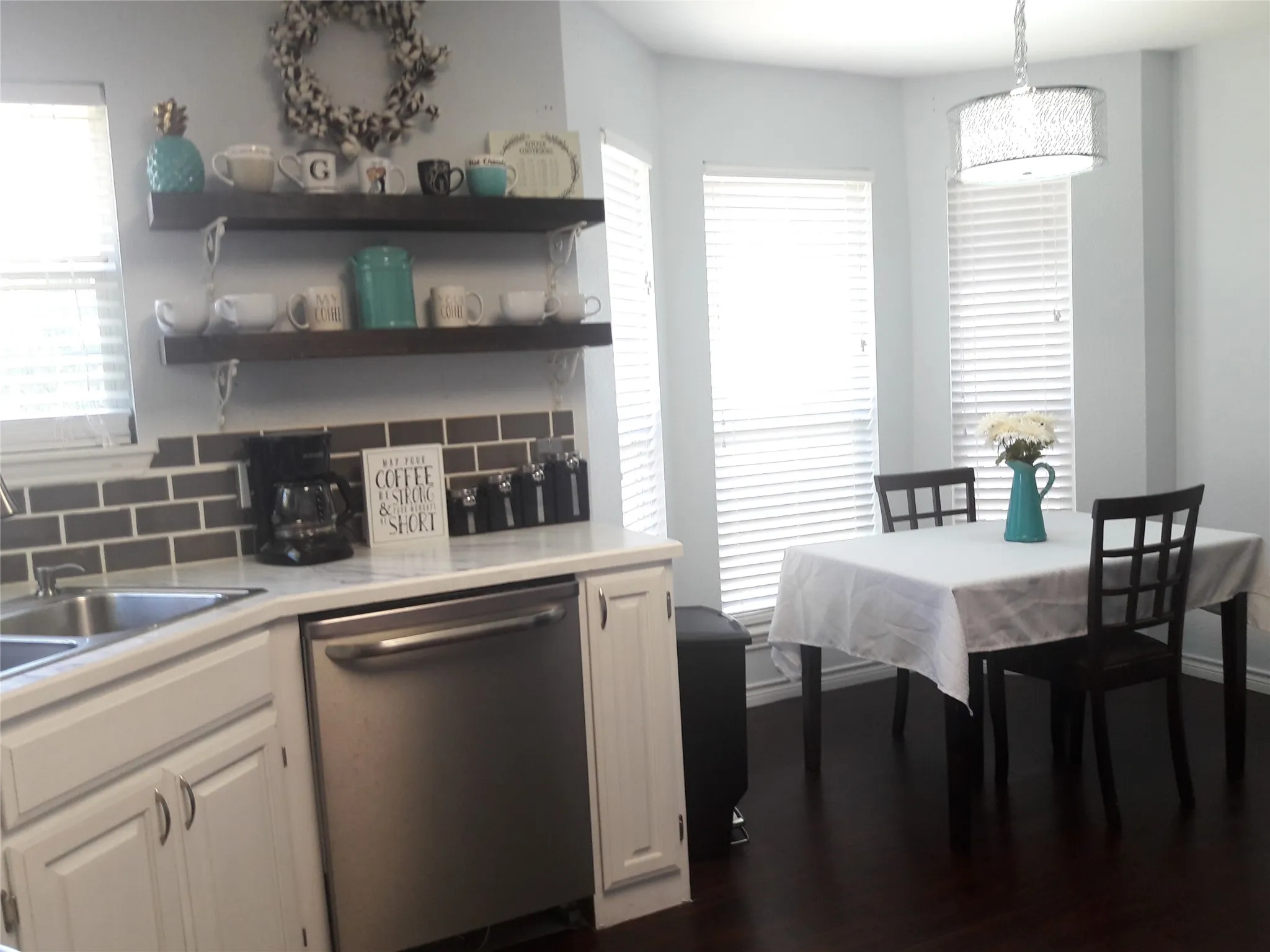 Single Family Residence For Rent in Taylor County , 3517 Mistletoe Court, Abilene, Texas 79606, 3 Bedroom, 2 Bathroom, 2 Garage spaces, 1,376 Sqft, built in 1997, mls#21374686, Real Estate Agent in Abilene, Homes For Rent in Taylor county, Homes For Rent in Abilene, Realtor in Abilene Texas, Real Estate Brokerage Independent Realty Texas, Luminita Cordes Realtor