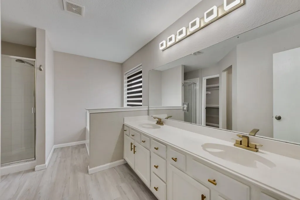 Single Family Residence For Rent in Collin County , 506 Pecos Path Drive, Murphy, Texas 75094, 4 Bedroom, 2 Bathroom, 2 Garage spaces, 2,163 Sqft, built in 2001, mls#21370899, Real Estate Agent in Murphy, Homes For Rent in Collin county, Homes For Rent in Murphy, Realtor in Murphy Texas, Real Estate Brokerage Independent Realty Texas, Luminita Cordes Realtor