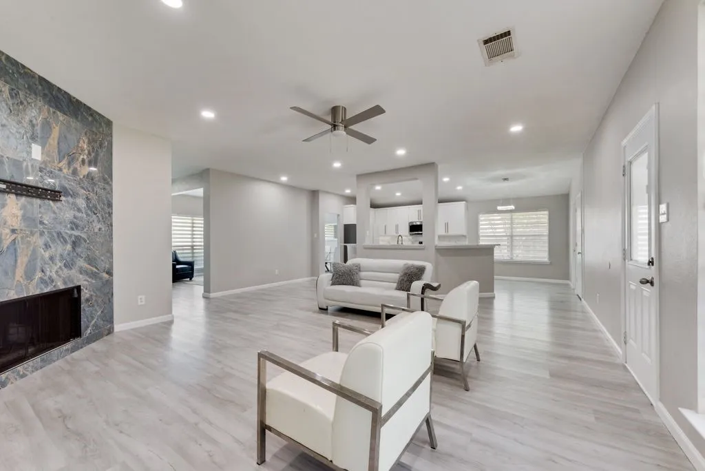 Single Family Residence For Rent in Collin County , 506 Pecos Path Drive, Murphy, Texas 75094, 4 Bedroom, 2 Bathroom, 2 Garage spaces, 2,163 Sqft, built in 2001, mls#21370899, Real Estate Agent in Murphy, Homes For Rent in Collin county, Homes For Rent in Murphy, Realtor in Murphy Texas, Real Estate Brokerage Independent Realty Texas, Luminita Cordes Realtor