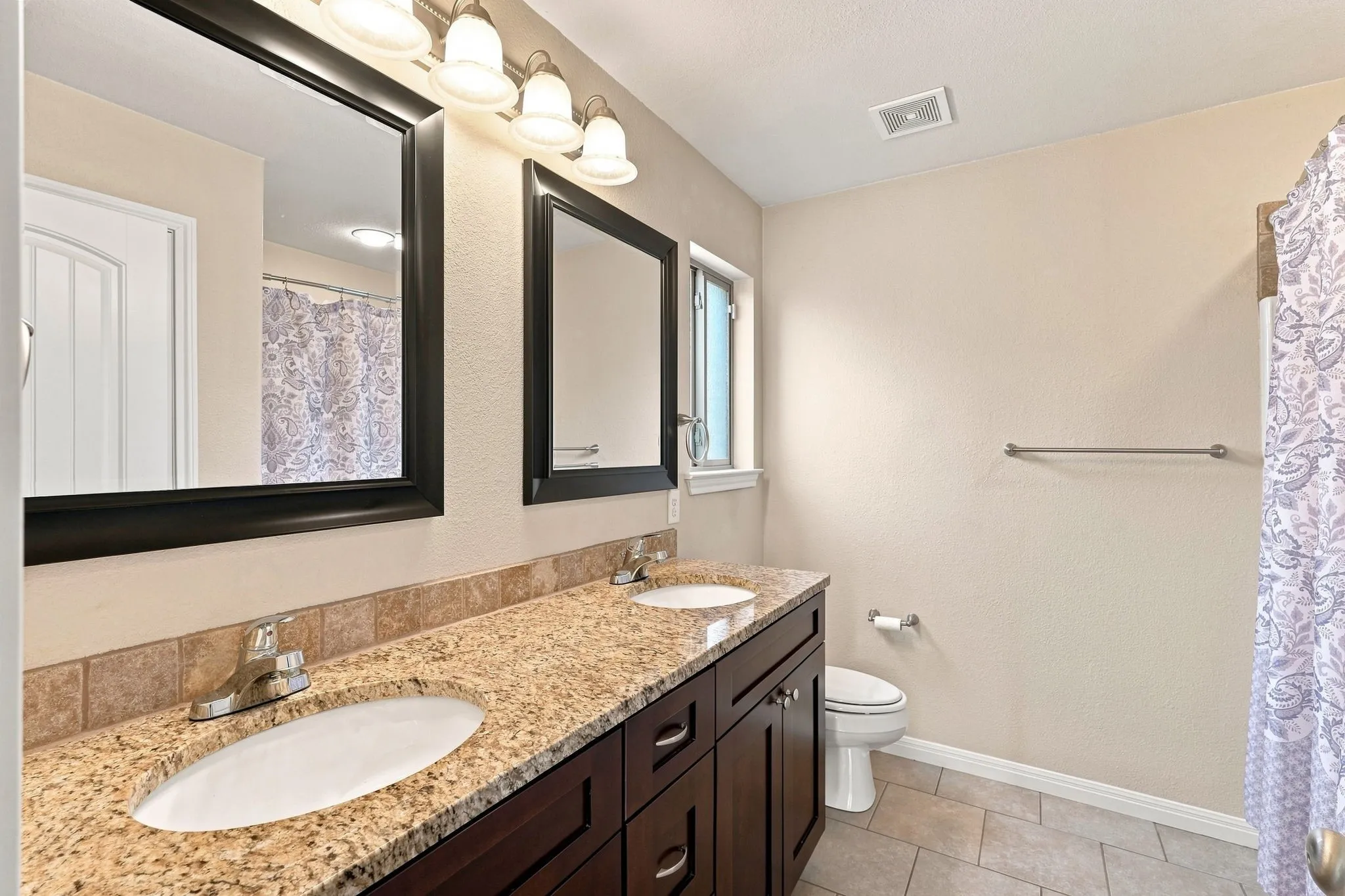 Single Family Residence For Sale in Taylor County , 3425 Firedog Road, Abilene, Texas 79606, 3 Bedroom, 2 Bathroom, 2 Garage spaces, 1,590 Sqft, built in 2014, mls#21374409, Real Estate Agent in Abilene, Homes For Sale in Taylor county, Homes For Sale in Abilene, Realtor in Abilene Texas, Real Estate Brokerage Independent Realty Texas, Luminita Cordes Realtor