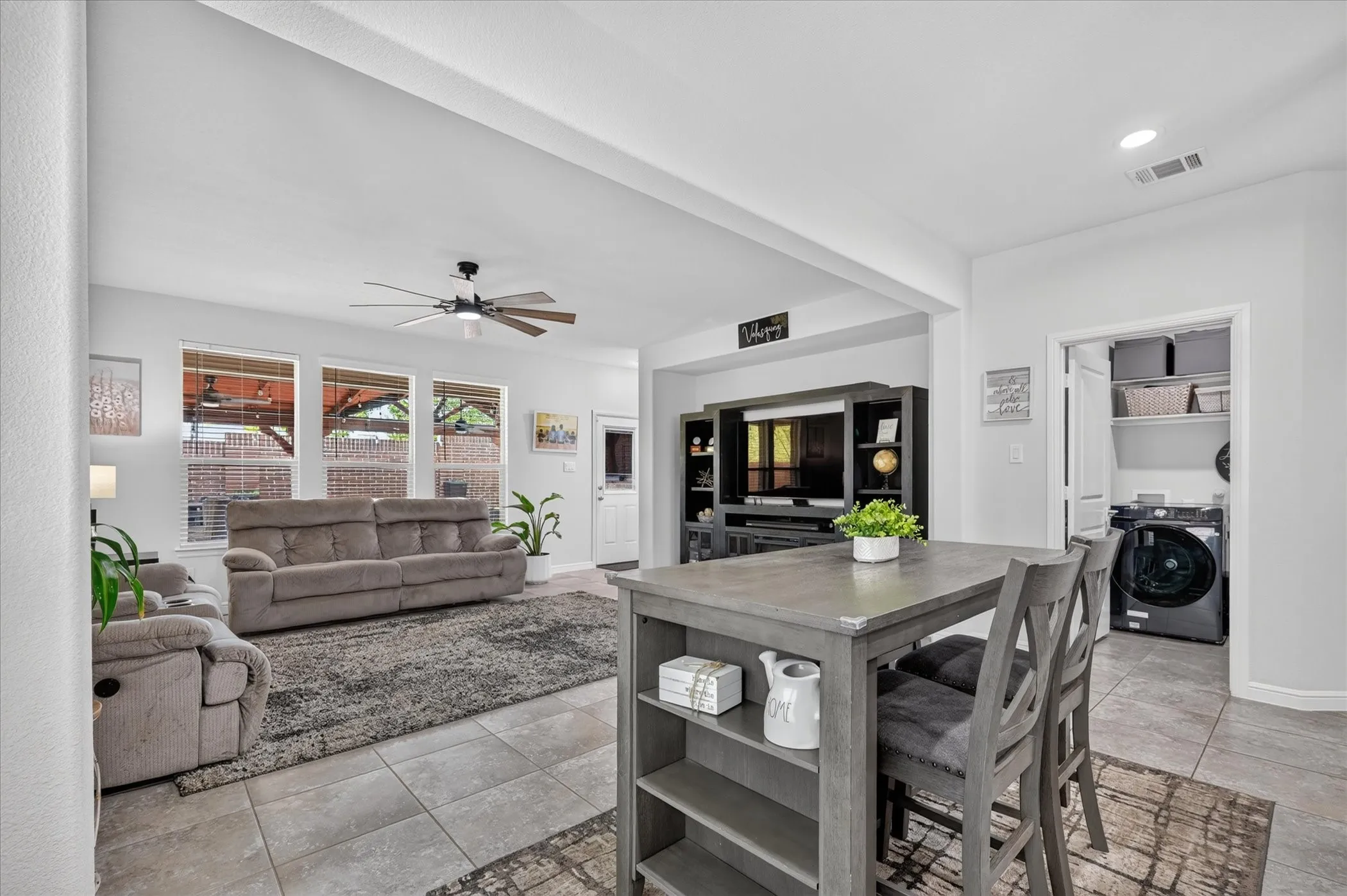 Single Family Residence For Sale in Tarrant County , 5817 Stream Drive, Fort Worth, Texas 76137, 4 Bedroom, 2 Bathroom, 2 Garage spaces, 2,207 Sqft, built in 2019, mls#21369321, Real Estate Agent in Fort Worth, Homes For Sale in Tarrant county, Homes For Sale in Fort Worth, Realtor in Fort Worth Texas, Real Estate Brokerage Independent Realty Texas, Luminita Cordes Realtor