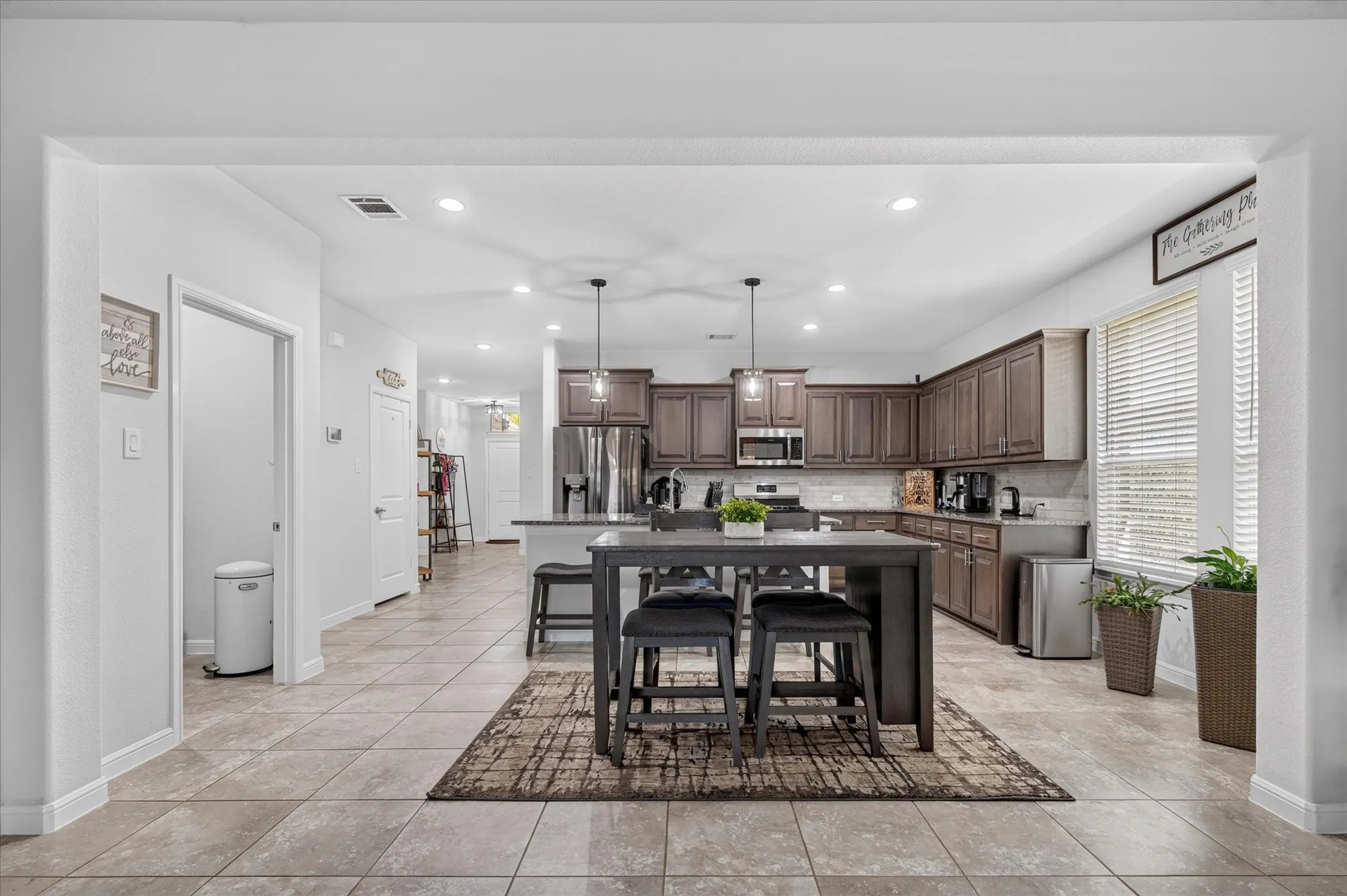 Single Family Residence For Sale in Tarrant County , 5817 Stream Drive, Fort Worth, Texas 76137, 4 Bedroom, 2 Bathroom, 2 Garage spaces, 2,207 Sqft, built in 2019, mls#21369321, Real Estate Agent in Fort Worth, Homes For Sale in Tarrant county, Homes For Sale in Fort Worth, Realtor in Fort Worth Texas, Real Estate Brokerage Independent Realty Texas, Luminita Cordes Realtor
