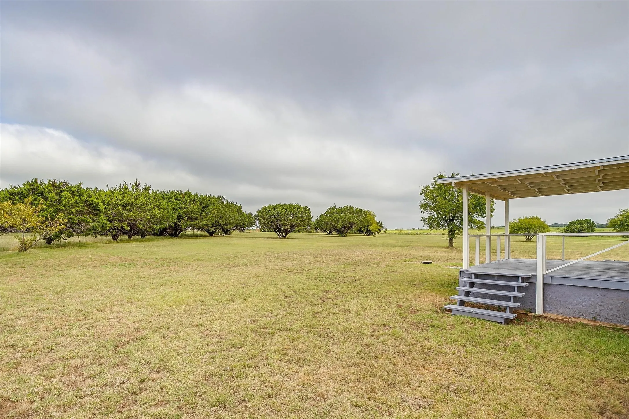 Manufactured Home For Sale in Johnson County , 9064 Summit Court E, Cleburne, Texas 76033, 4 Bedroom, 2 Bathroom, Garage spaces, 1,568 Sqft, built in 1998, mls#21374363, Real Estate Agent in Cleburne, Homes For Sale in Johnson county, Homes For Sale in Cleburne, Realtor in Cleburne Texas, Real Estate Brokerage Independent Realty Texas, Luminita Cordes Realtor
