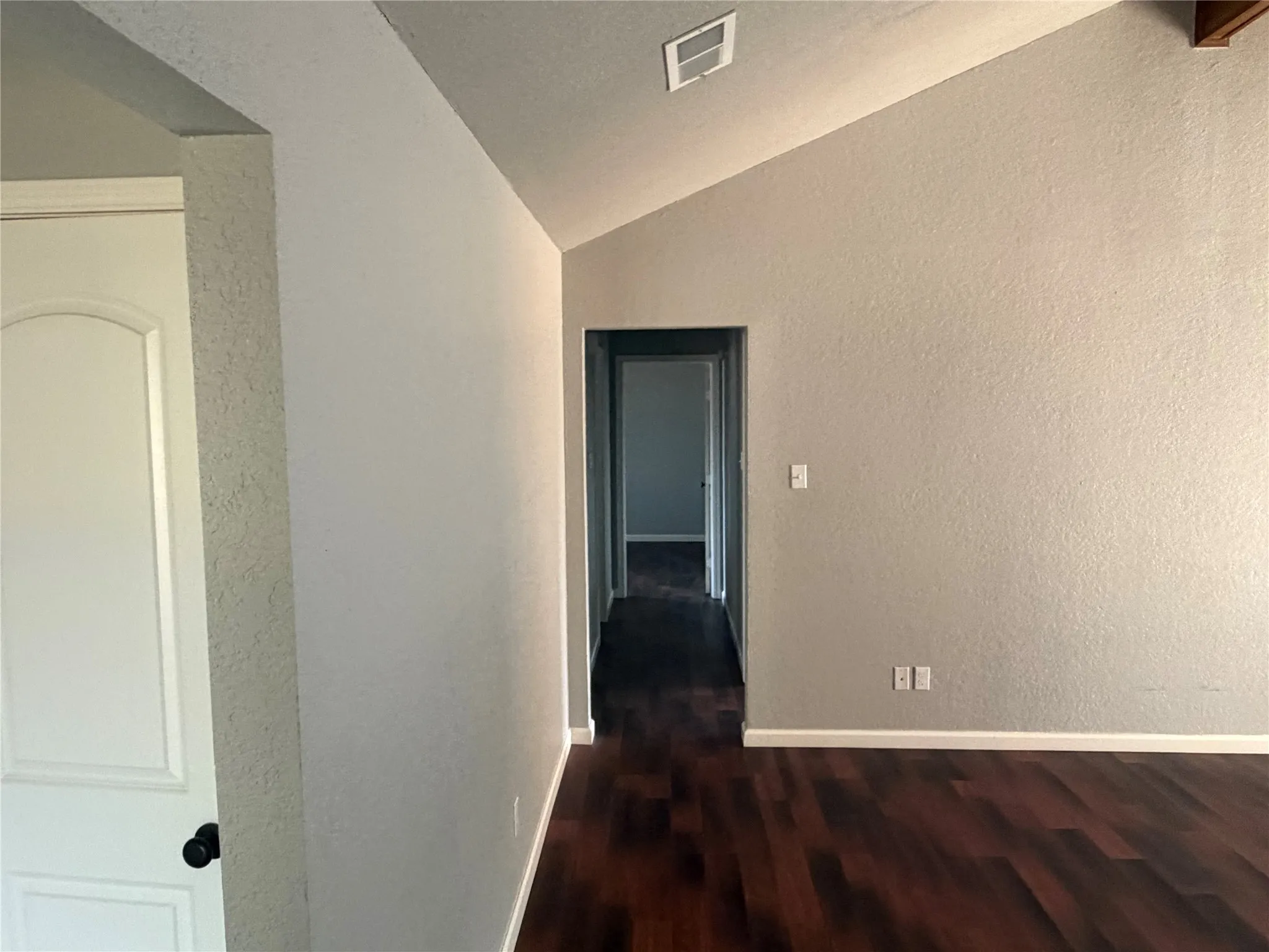 Single Family Residence For Sale in Tarrant County , 209 porter Court, Crowley, Texas 76036, 3 Bedroom, 2 Bathroom, 2 Garage spaces, 1,596 Sqft, built in 1984, mls#21373504, Real Estate Agent in Crowley, Homes For Sale in Tarrant county, Homes For Sale in Crowley, Realtor in Crowley Texas, Real Estate Brokerage Independent Realty Texas, Luminita Cordes Realtor