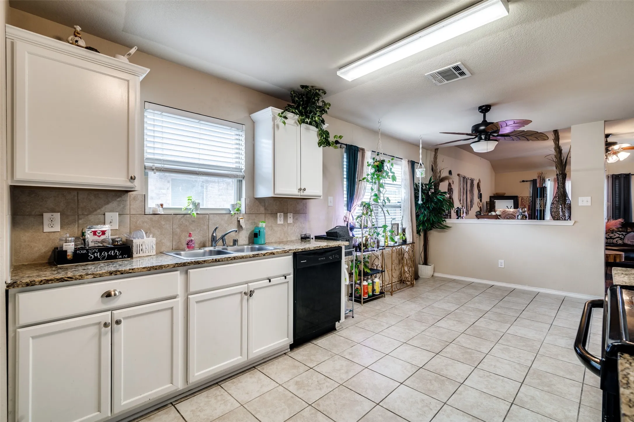 Single Family Residence For Sale in Kaufman County , 2209 Torch Lake Drive, Forney, Texas 75126, 5 Bedroom, 4 Bathroom, 2 Garage spaces, 2,326 Sqft, built in 2016, mls#21374696, Real Estate Agent in Forney, Homes For Sale in Kaufman county, Homes For Sale in Forney, Realtor in Forney Texas, Real Estate Brokerage Independent Realty Texas, Luminita Cordes Realtor