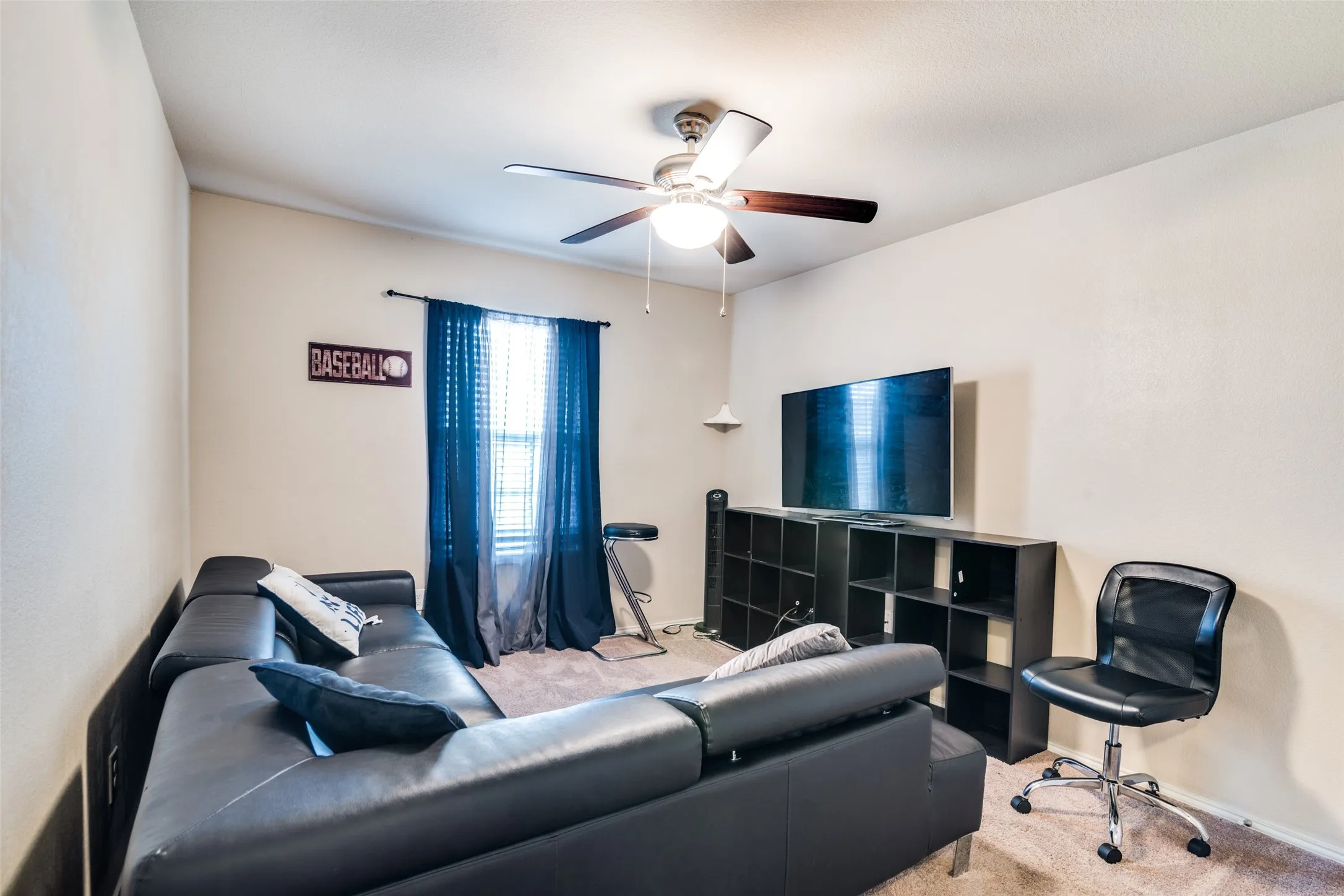 Single Family Residence For Sale in Kaufman County , 2209 Torch Lake Drive, Forney, Texas 75126, 5 Bedroom, 4 Bathroom, 2 Garage spaces, 2,326 Sqft, built in 2016, mls#21374696, Real Estate Agent in Forney, Homes For Sale in Kaufman county, Homes For Sale in Forney, Realtor in Forney Texas, Real Estate Brokerage Independent Realty Texas, Luminita Cordes Realtor