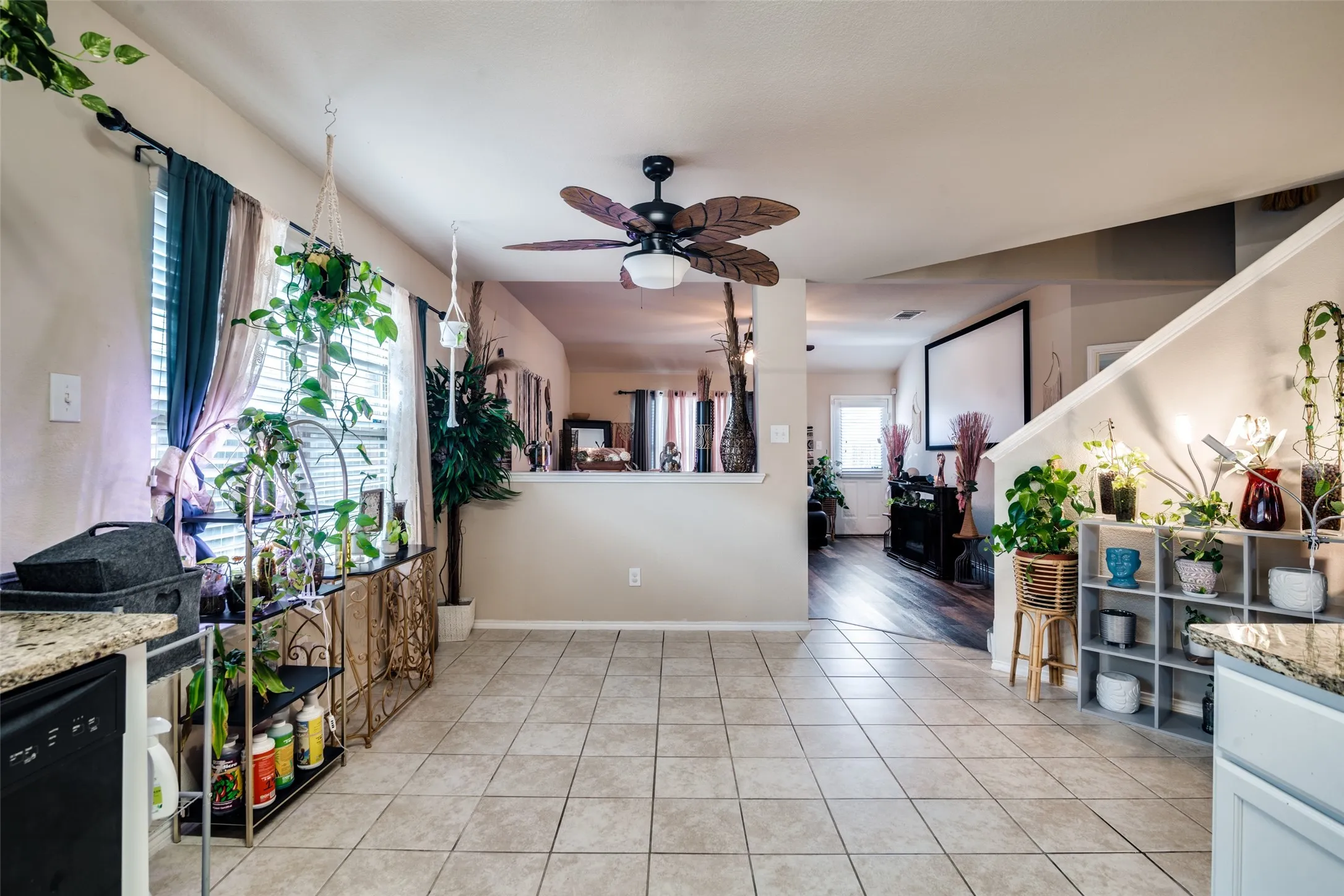 Single Family Residence For Sale in Kaufman County , 2209 Torch Lake Drive, Forney, Texas 75126, 5 Bedroom, 4 Bathroom, 2 Garage spaces, 2,326 Sqft, built in 2016, mls#21374696, Real Estate Agent in Forney, Homes For Sale in Kaufman county, Homes For Sale in Forney, Realtor in Forney Texas, Real Estate Brokerage Independent Realty Texas, Luminita Cordes Realtor