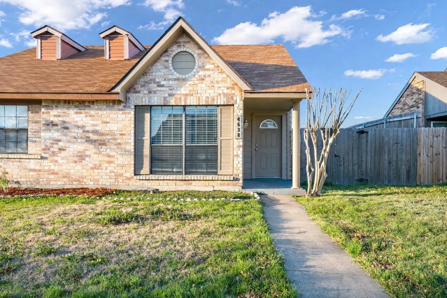 Single Family Residence For Sale in Denton County , 4638 Carr Street, The Colony, Texas 75056, 2 Bedroom, 1 Bathroom, Garage spaces, 888 Sqft, built in 1983, mls#21374697, Real Estate Agent in The Colony, Homes For Sale in Denton county, Homes For Sale in The Colony, Realtor in The Colony Texas, Real Estate Brokerage Independent Realty Texas, Luminita Cordes Realtor