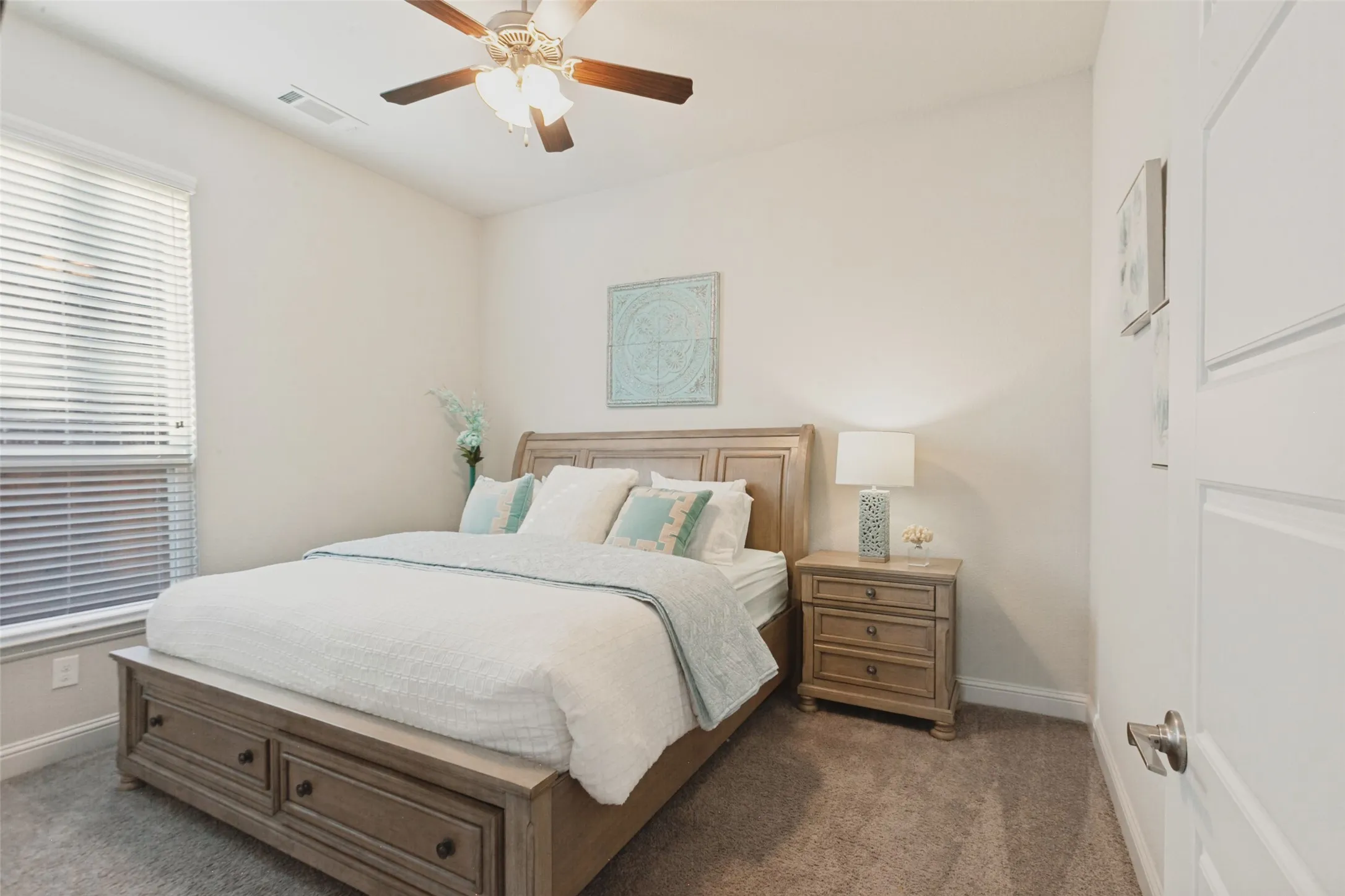 Single Family Residence For Sale in Collin County , 1721 Hudson Drive, Celina, Texas 75009, 4 Bedroom, 4 Bathroom, 3 Garage spaces, 3,000 Sqft, built in 2017, mls#21373563, Real Estate Agent in Celina, Homes For Sale in Collin county, Homes For Sale in Celina, Realtor in Celina Texas, Real Estate Brokerage Independent Realty Texas, Luminita Cordes Realtor