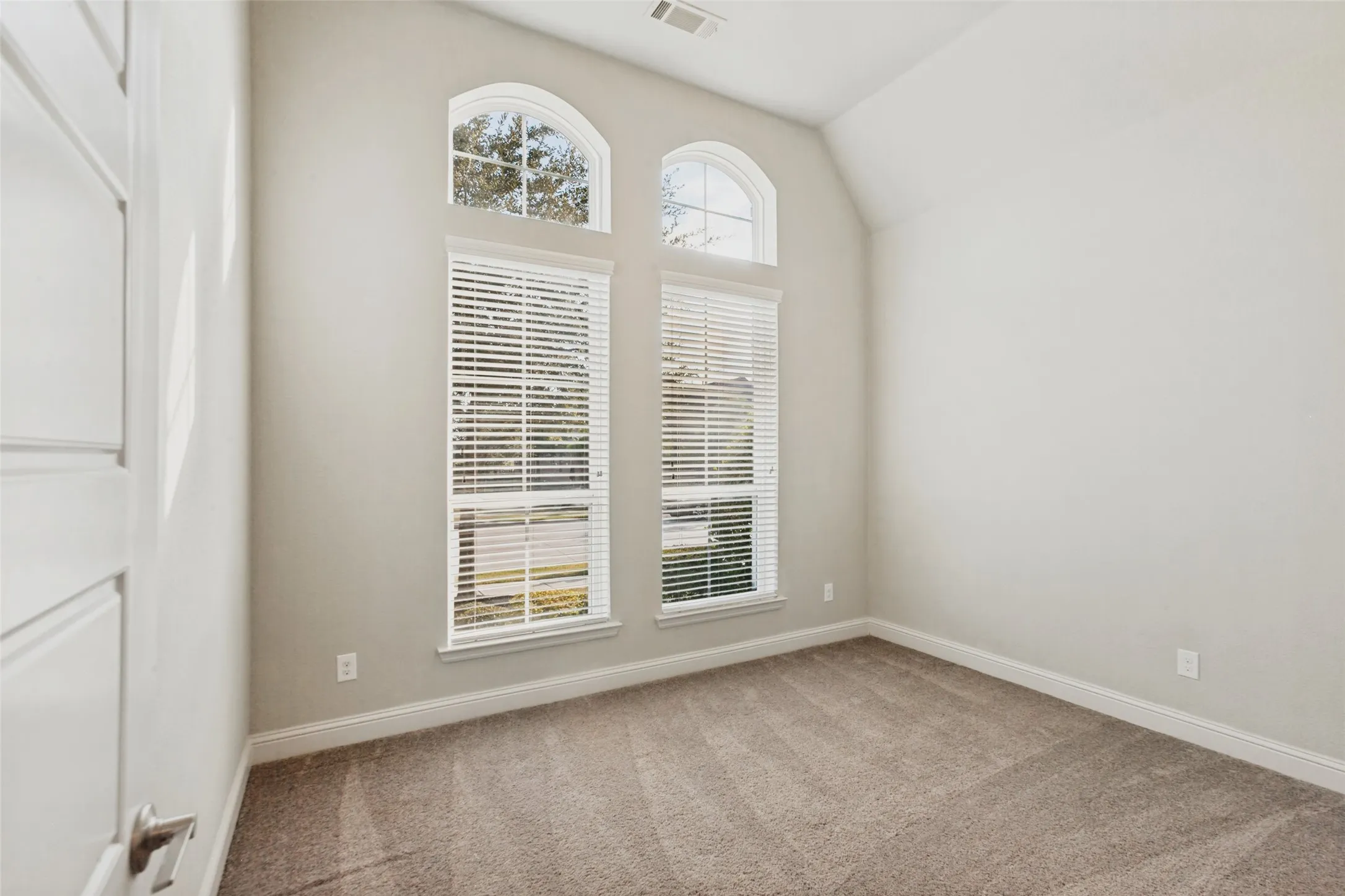 Single Family Residence For Sale in Collin County , 1721 Hudson Drive, Celina, Texas 75009, 4 Bedroom, 4 Bathroom, 3 Garage spaces, 3,000 Sqft, built in 2017, mls#21373563, Real Estate Agent in Celina, Homes For Sale in Collin county, Homes For Sale in Celina, Realtor in Celina Texas, Real Estate Brokerage Independent Realty Texas, Luminita Cordes Realtor