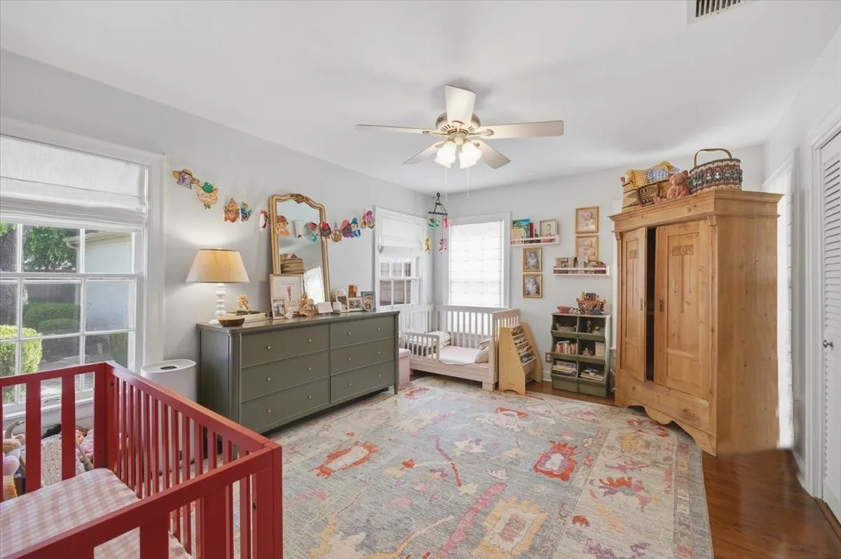 Single Family Residence For Sale in Tarrant County , 3724 Hilltop Road, Fort Worth, Texas 76109, 3 Bedroom, 3 Bathroom, 2 Garage spaces, 2,352 Sqft, built in 1941, mls#21359216, Real Estate Agent in Fort Worth, Homes For Sale in Tarrant county, Homes For Sale in Fort Worth, Realtor in Fort Worth Texas, Real Estate Brokerage Independent Realty Texas, Luminita Cordes Realtor