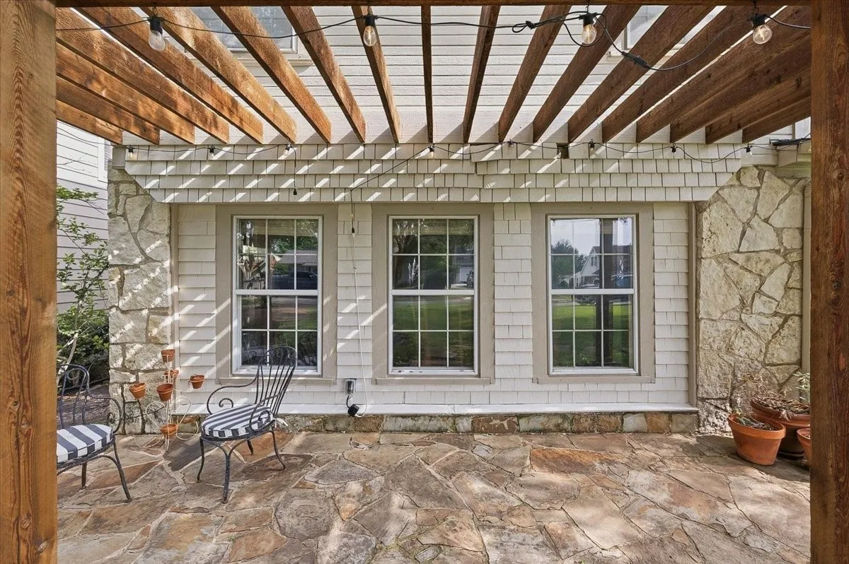 Single Family Residence For Sale in Tarrant County , 3724 Hilltop Road, Fort Worth, Texas 76109, 3 Bedroom, 3 Bathroom, 2 Garage spaces, 2,352 Sqft, built in 1941, mls#21359216, Real Estate Agent in Fort Worth, Homes For Sale in Tarrant county, Homes For Sale in Fort Worth, Realtor in Fort Worth Texas, Real Estate Brokerage Independent Realty Texas, Luminita Cordes Realtor