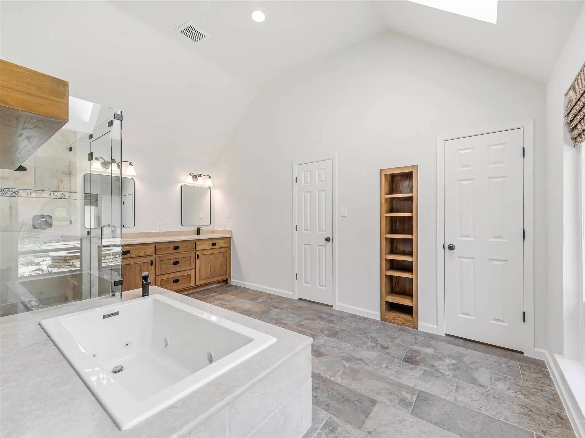 Single Family Residence For Sale in Collin County , 3533 Chaney Lane, Plano, Texas 75093, 3 Bedroom, 2 Bathroom, 2 Garage spaces, 2,731 Sqft, built in 1986, mls#21374710, Real Estate Agent in Plano, Homes For Sale in Collin county, Homes For Sale in Plano, Realtor in Plano Texas, Real Estate Brokerage Independent Realty Texas, Luminita Cordes Realtor