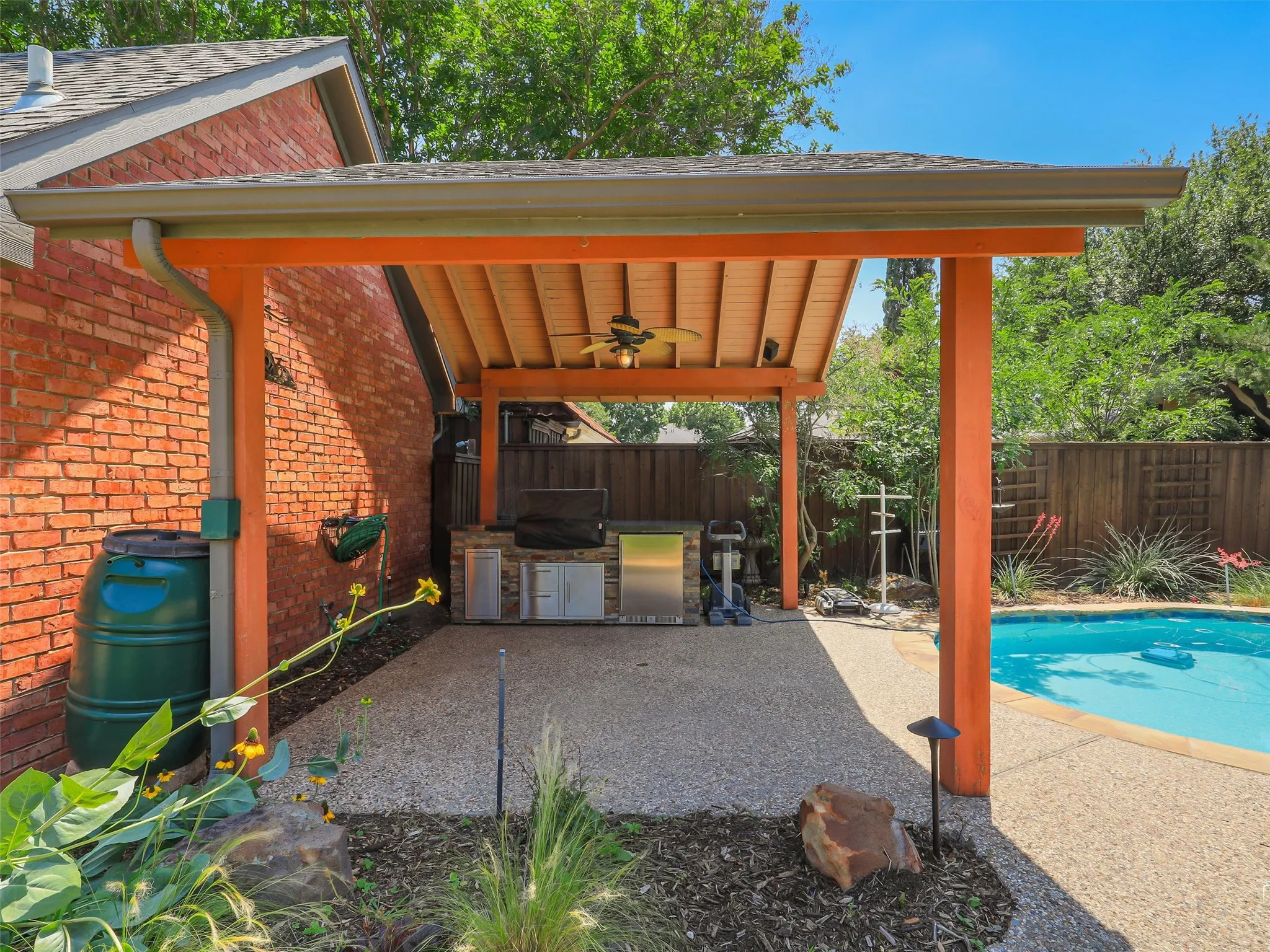 Single Family Residence For Sale in Collin County , 3533 Chaney Lane, Plano, Texas 75093, 3 Bedroom, 2 Bathroom, 2 Garage spaces, 2,731 Sqft, built in 1986, mls#21374710, Real Estate Agent in Plano, Homes For Sale in Collin county, Homes For Sale in Plano, Realtor in Plano Texas, Real Estate Brokerage Independent Realty Texas, Luminita Cordes Realtor