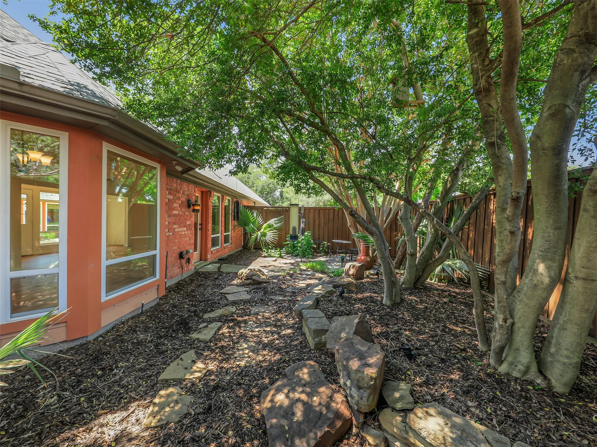Single Family Residence For Sale in Collin County , 3533 Chaney Lane, Plano, Texas 75093, 3 Bedroom, 2 Bathroom, 2 Garage spaces, 2,731 Sqft, built in 1986, mls#21374710, Real Estate Agent in Plano, Homes For Sale in Collin county, Homes For Sale in Plano, Realtor in Plano Texas, Real Estate Brokerage Independent Realty Texas, Luminita Cordes Realtor