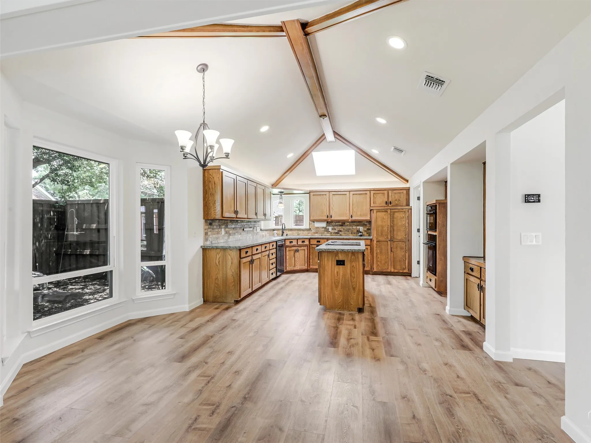 Single Family Residence For Sale in Collin County , 3533 Chaney Lane, Plano, Texas 75093, 3 Bedroom, 2 Bathroom, 2 Garage spaces, 2,731 Sqft, built in 1986, mls#21374710, Real Estate Agent in Plano, Homes For Sale in Collin county, Homes For Sale in Plano, Realtor in Plano Texas, Real Estate Brokerage Independent Realty Texas, Luminita Cordes Realtor