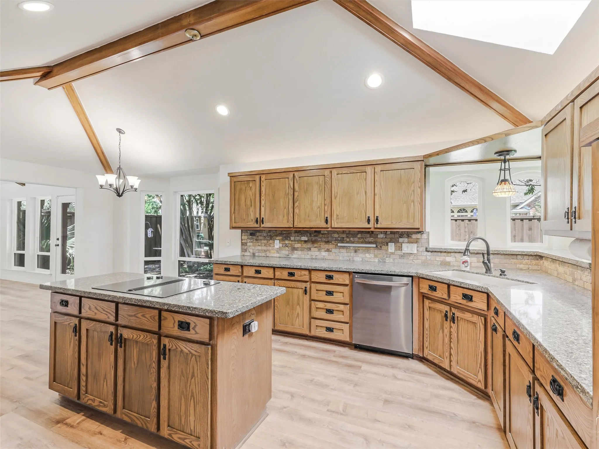 Single Family Residence For Sale in Collin County , 3533 Chaney Lane, Plano, Texas 75093, 3 Bedroom, 2 Bathroom, 2 Garage spaces, 2,731 Sqft, built in 1986, mls#21374710, Real Estate Agent in Plano, Homes For Sale in Collin county, Homes For Sale in Plano, Realtor in Plano Texas, Real Estate Brokerage Independent Realty Texas, Luminita Cordes Realtor