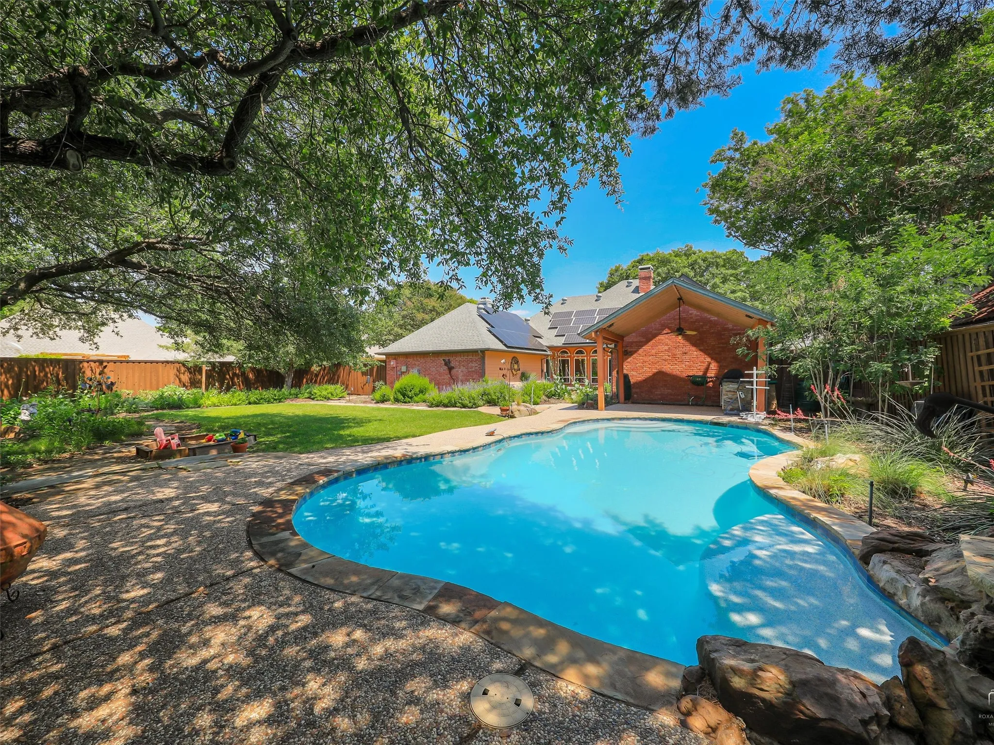 Single Family Residence For Sale in Collin County , 3533 Chaney Lane, Plano, Texas 75093, 3 Bedroom, 2 Bathroom, 2 Garage spaces, 2,731 Sqft, built in 1986, mls#21374710, Real Estate Agent in Plano, Homes For Sale in Collin county, Homes For Sale in Plano, Realtor in Plano Texas, Real Estate Brokerage Independent Realty Texas, Luminita Cordes Realtor