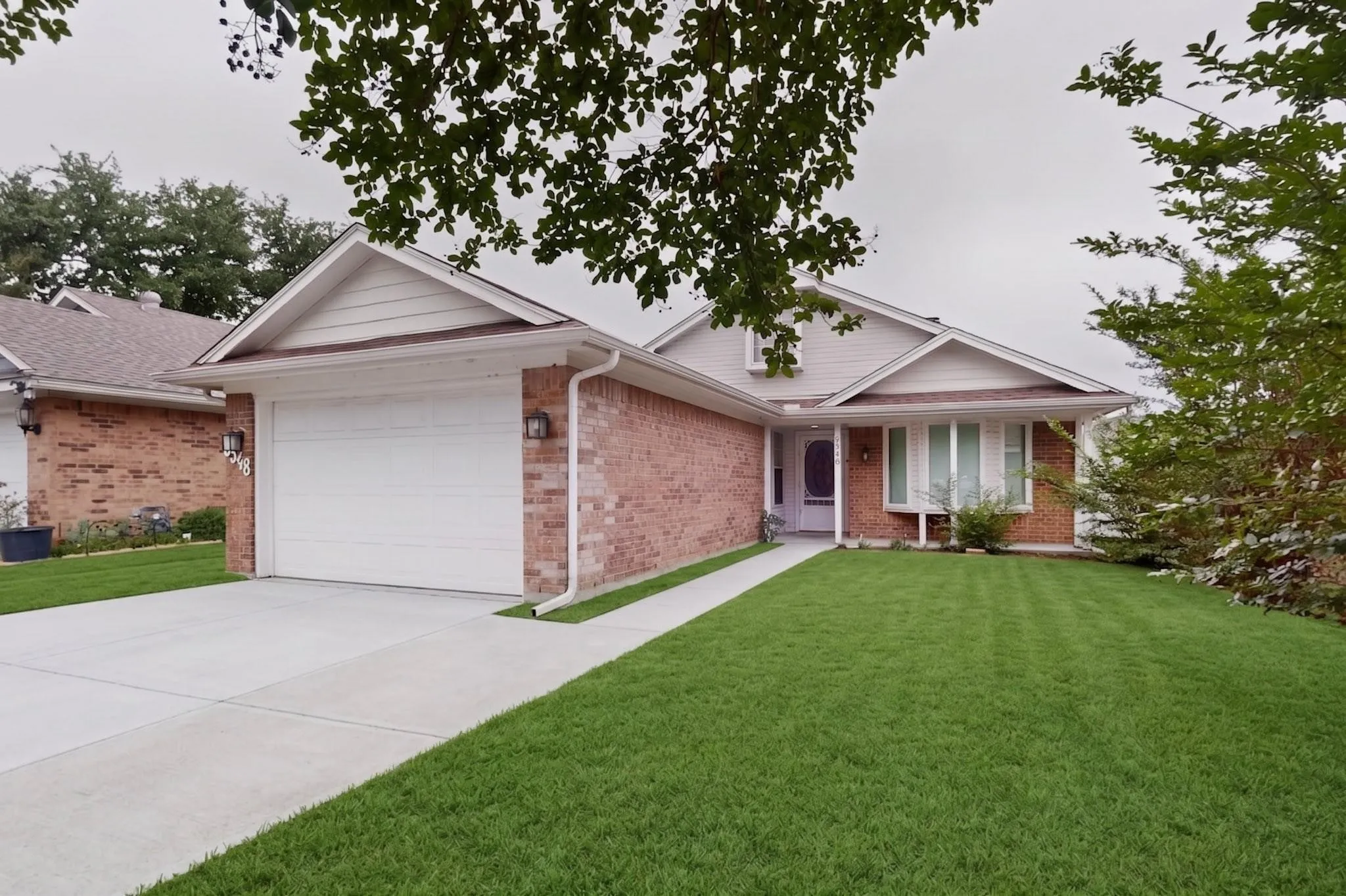 Single Family Residence For Sale in Dallas County , 5548 Village Green Drive, Mesquite, Texas 75150, 2 Bedroom, 2 Bathroom, 1 Garage spaces, 1,259 Sqft, built in 1983, mls#21374701, Real Estate Agent in Mesquite, Homes For Sale in Dallas county, Homes For Sale in Mesquite, Realtor in Mesquite Texas, Real Estate Brokerage Independent Realty Texas, Luminita Cordes Realtor