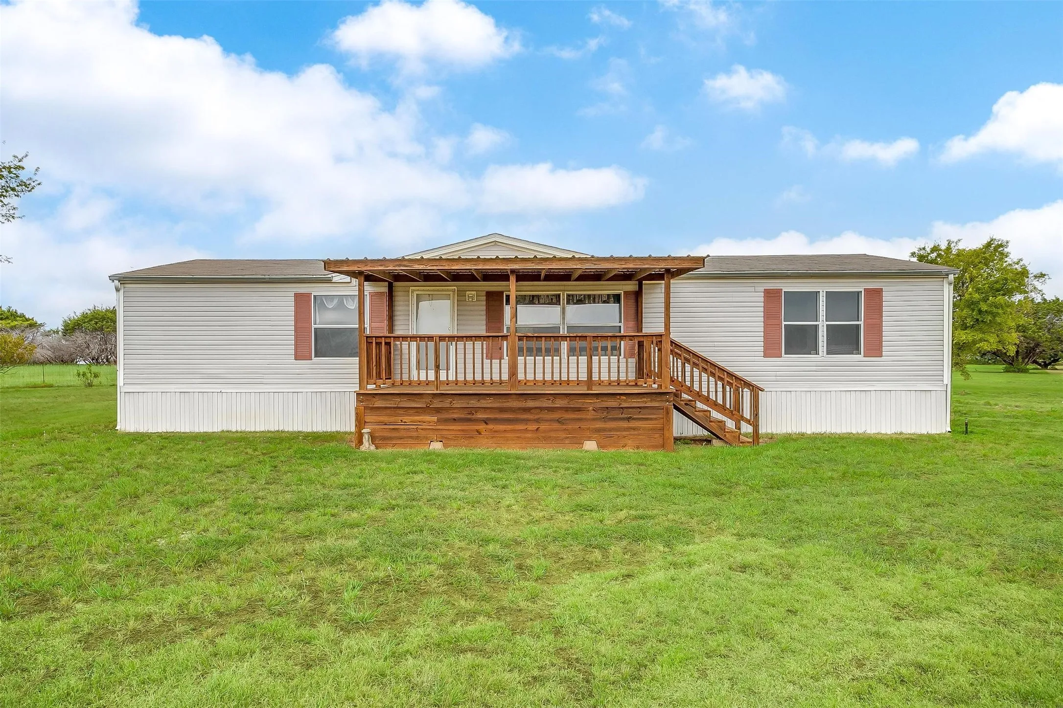 Improved Land For Sale in Johnson County , 9064 Summit Court E, Cleburne, Texas 76033, 0, 0, Garage spaces, 0 Sqft, built in 1998, mls#21374712, Real Estate Agent in Cleburne, Homes For Sale in Johnson county, Homes For Sale in Cleburne, Realtor in Cleburne Texas, Real Estate Brokerage Independent Realty Texas, Luminita Cordes Realtor