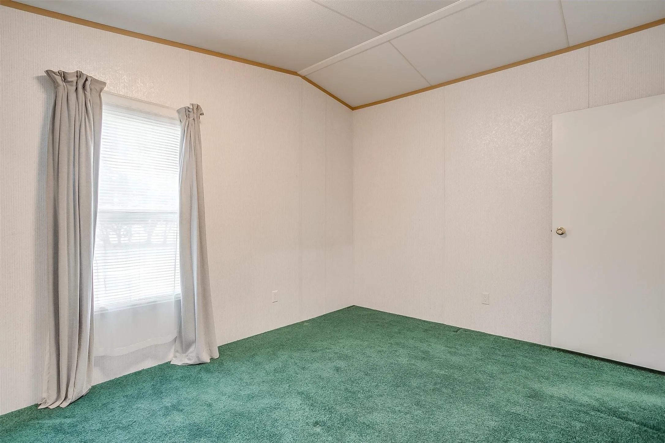 Improved Land For Sale in Johnson County , 9064 Summit Court E, Cleburne, Texas 76033, 0, 0, Garage spaces, 0 Sqft, built in 1998, mls#21374712, Real Estate Agent in Cleburne, Homes For Sale in Johnson county, Homes For Sale in Cleburne, Realtor in Cleburne Texas, Real Estate Brokerage Independent Realty Texas, Luminita Cordes Realtor