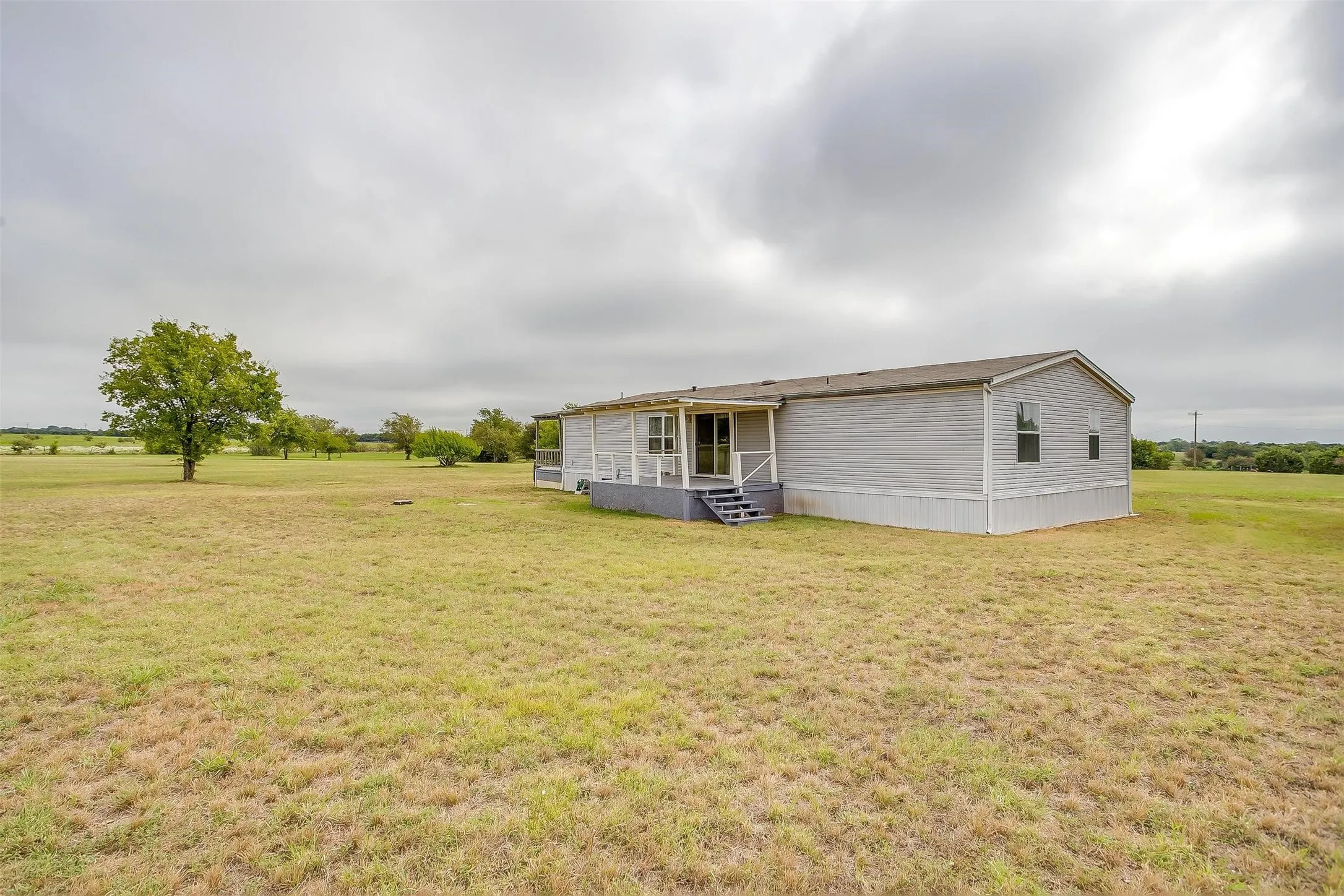 Improved Land For Sale in Johnson County , 9064 Summit Court E, Cleburne, Texas 76033, 0, 0, Garage spaces, 0 Sqft, built in 1998, mls#21374712, Real Estate Agent in Cleburne, Homes For Sale in Johnson county, Homes For Sale in Cleburne, Realtor in Cleburne Texas, Real Estate Brokerage Independent Realty Texas, Luminita Cordes Realtor