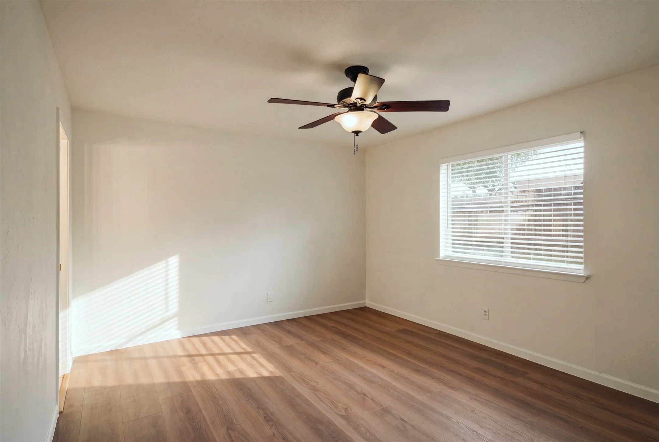 Single Family Residence For Rent in Collin County , 3509 Wildwood Circle, Plano, Texas 75074, 3 Bedroom, 2 Bathroom, 2 Garage spaces, 1,812 Sqft, built in 1976, mls#21374699, Real Estate Agent in Plano, Homes For Rent in Collin county, Homes For Rent in Plano, Realtor in Plano Texas, Real Estate Brokerage Independent Realty Texas, Luminita Cordes Realtor