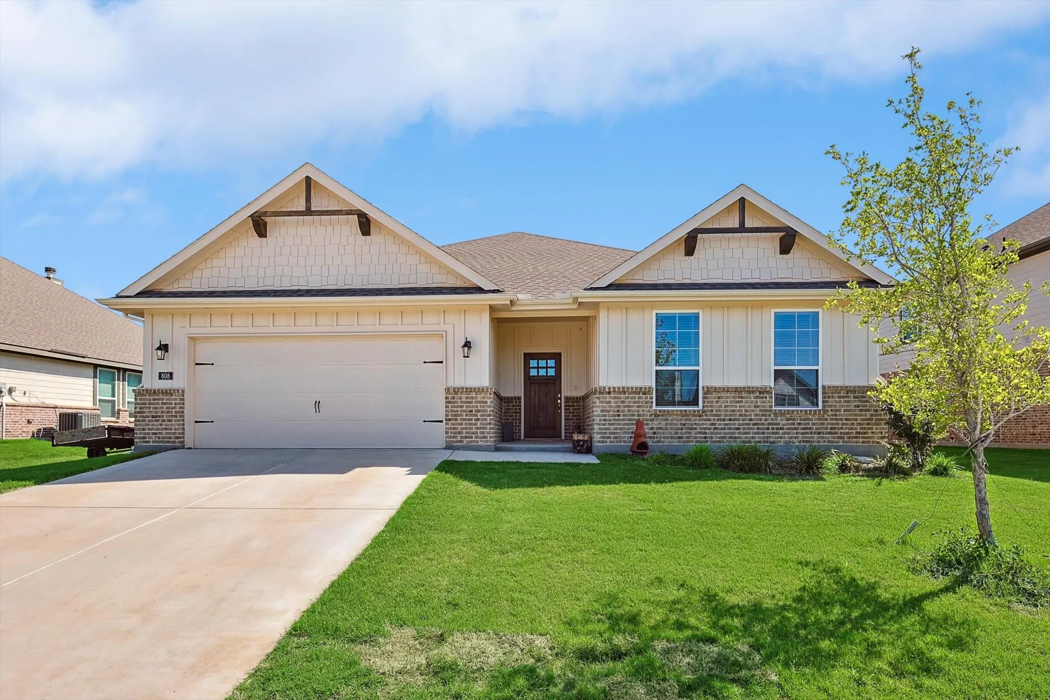 Single Family Residence For Rent in Parker County , 808 Feather Edge Drive, Springtown, Texas 76082, 3 Bedroom, 2 Bathroom, 2 Garage spaces, 2,151 Sqft, built in 2022, mls#21373890, Real Estate Agent in Springtown, Homes For Rent in Parker county, Homes For Rent in Springtown, Realtor in Springtown Texas, Real Estate Brokerage Independent Realty Texas, Luminita Cordes Realtor
