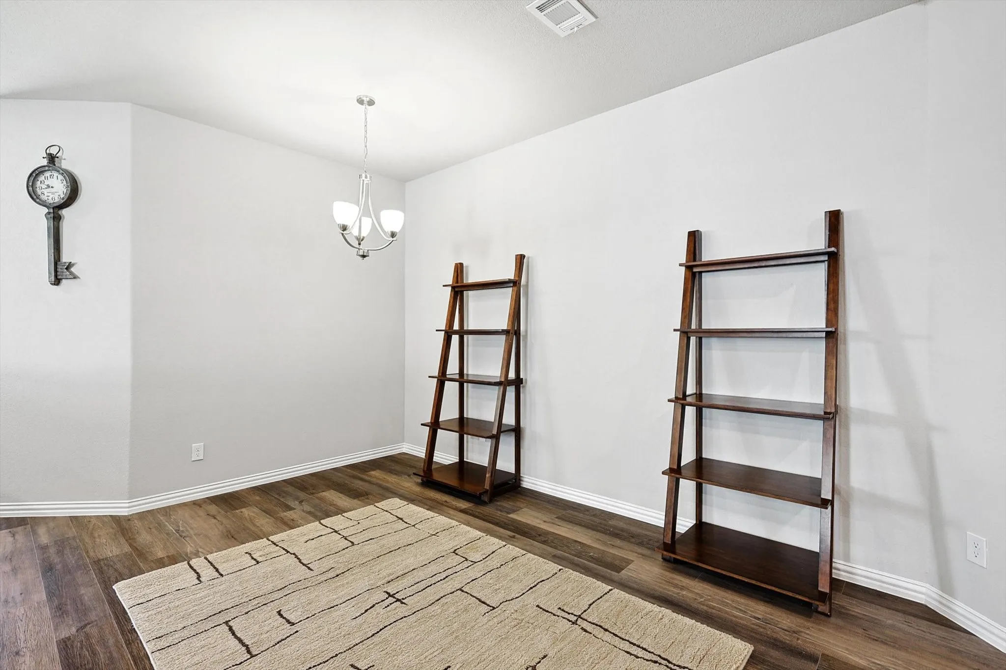 Single Family Residence For Rent in Parker County , 808 Feather Edge Drive, Springtown, Texas 76082, 3 Bedroom, 2 Bathroom, 2 Garage spaces, 2,151 Sqft, built in 2022, mls#21373890, Real Estate Agent in Springtown, Homes For Rent in Parker county, Homes For Rent in Springtown, Realtor in Springtown Texas, Real Estate Brokerage Independent Realty Texas, Luminita Cordes Realtor