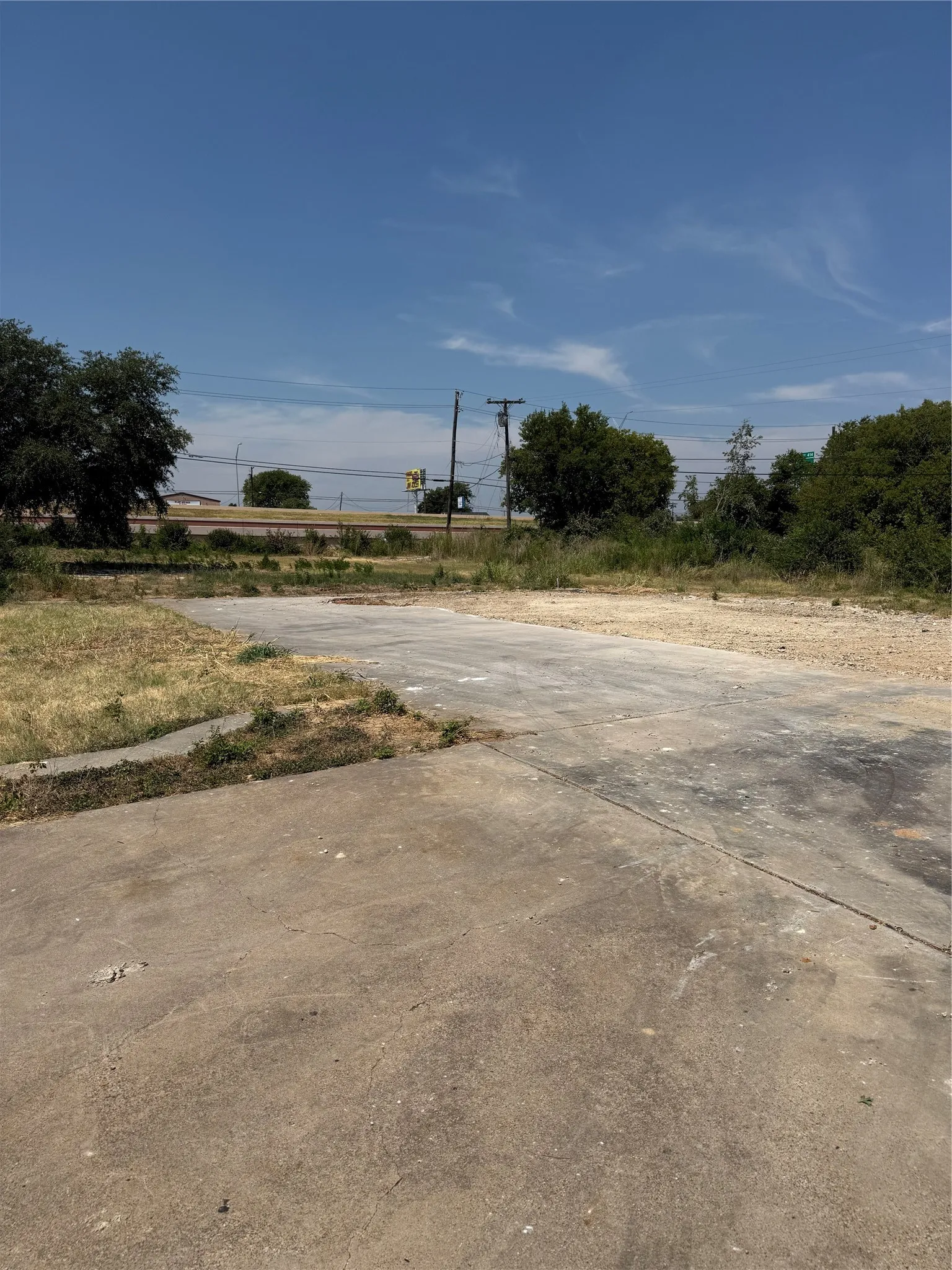 Unimproved Land For Sale in Dallas County , 862 S Interstate 35, Lancaster, Texas 75146, 0, 0, Garage spaces, 0 Sqft, built in 0, mls#21370466, Real Estate Agent in Lancaster, Homes For Sale in Dallas county, Homes For Sale in Lancaster, Realtor in Lancaster Texas, Real Estate Brokerage Independent Realty Texas, Luminita Cordes Realtor
