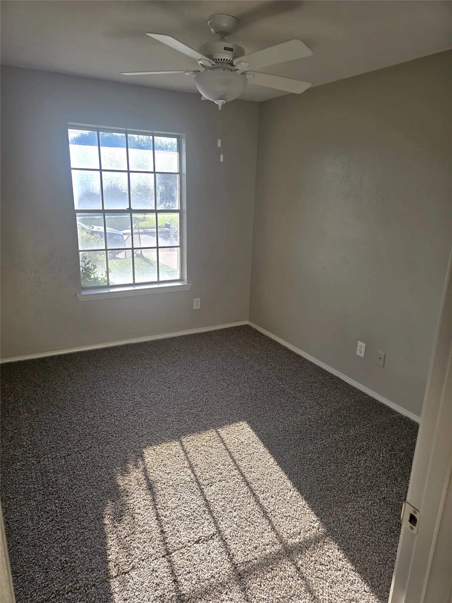 Single Family Residence For Rent in Dallas County , 1306 Holt Avenue, De Soto, Texas 75115, 3 Bedroom, 2 Bathroom, 2 Garage spaces, 1,422 Sqft, built in 1966, mls#21362943, Real Estate Agent in De Soto, Homes For Rent in Dallas county, Homes For Rent in De Soto, Realtor in De Soto Texas, Real Estate Brokerage Independent Realty Texas, Luminita Cordes Realtor